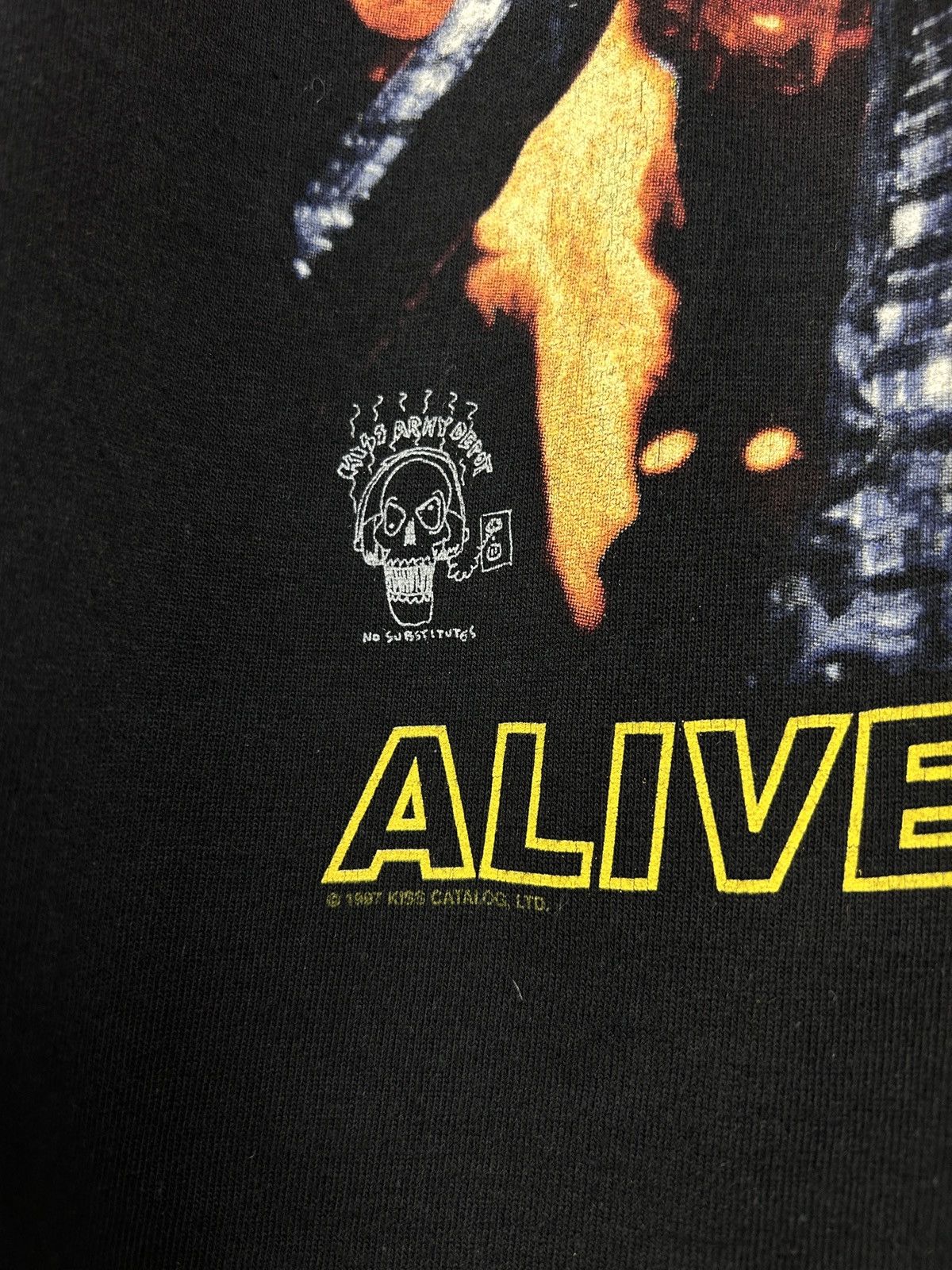Band Tees 90s Vintage Kiss Alive Worldwide 1996/97 Tour T-Shirt Size US L / EU 52-54 / 3 - 3 Thumbnail