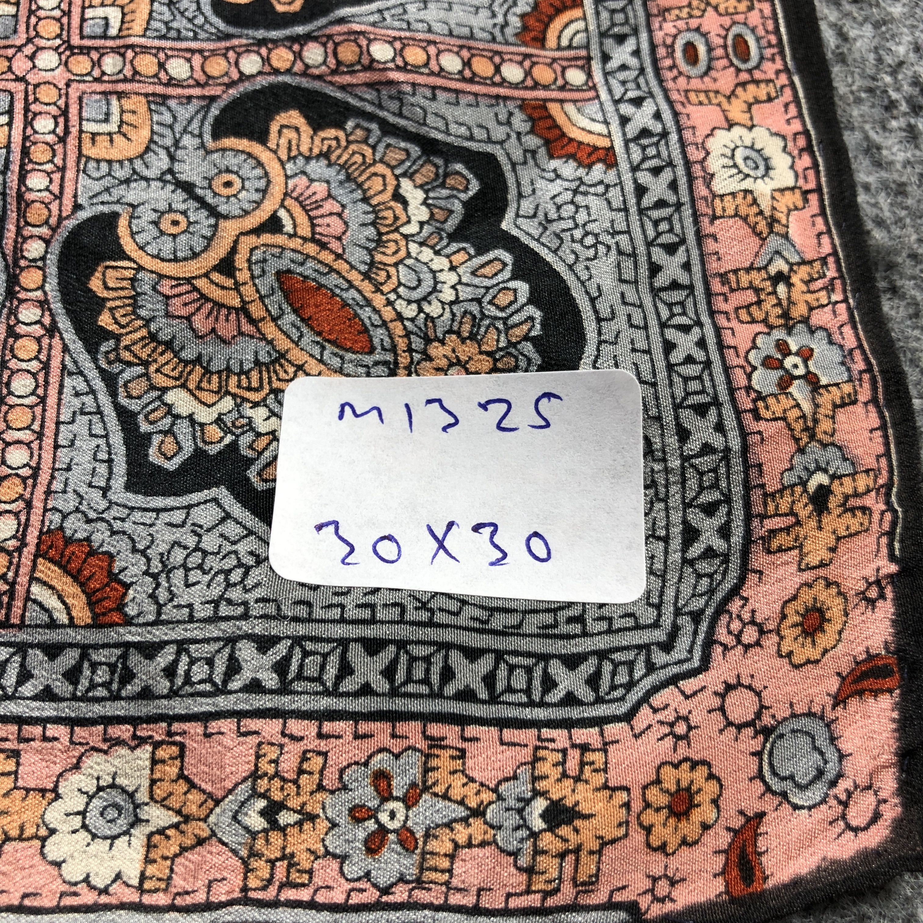 Vintage Vintage Luxury Paisley Hand Rolled Silk Scarf M1325 Size ONE SIZE - 5 Thumbnail