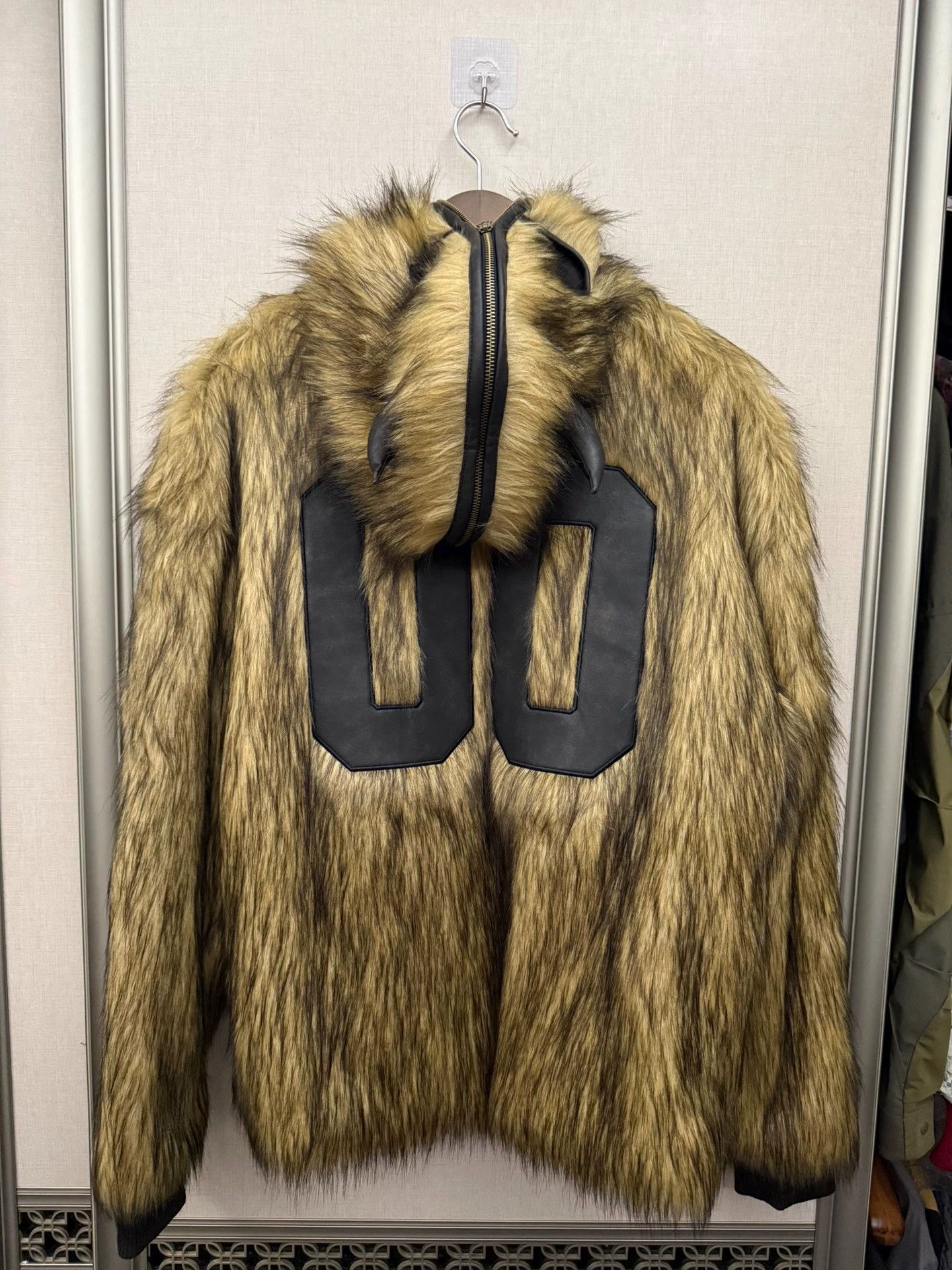 Other TBHNP Dark Prince Devil Horns Faux Fur Jkt L NWT Size US L / EU 52-54 / 3 - 2 Thumbnail