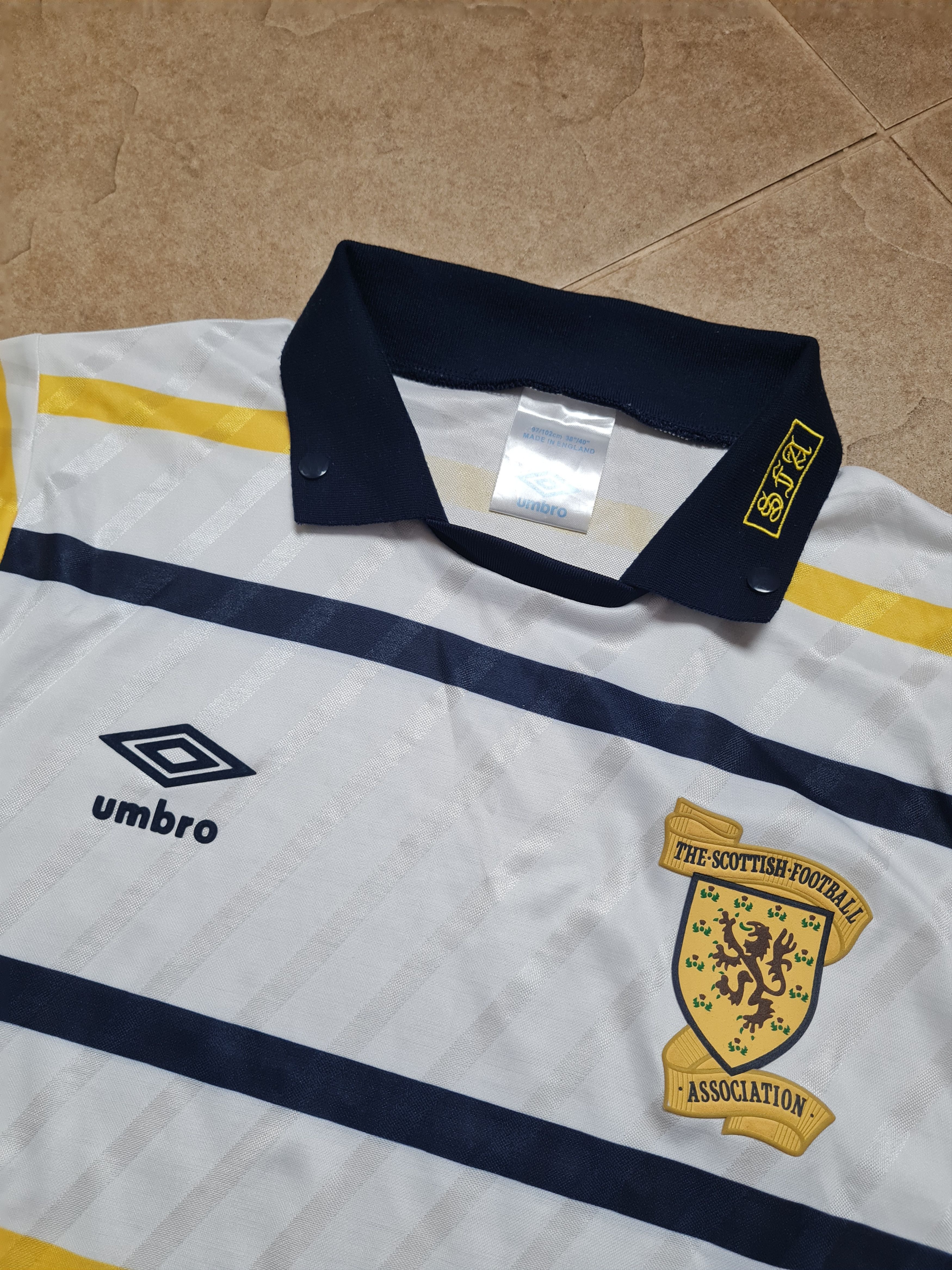 Umbro Scotland National Team Umbro 1988/89/90 Away Shirt Size US M / EU 48-50 / 2 - 20 Thumbnail