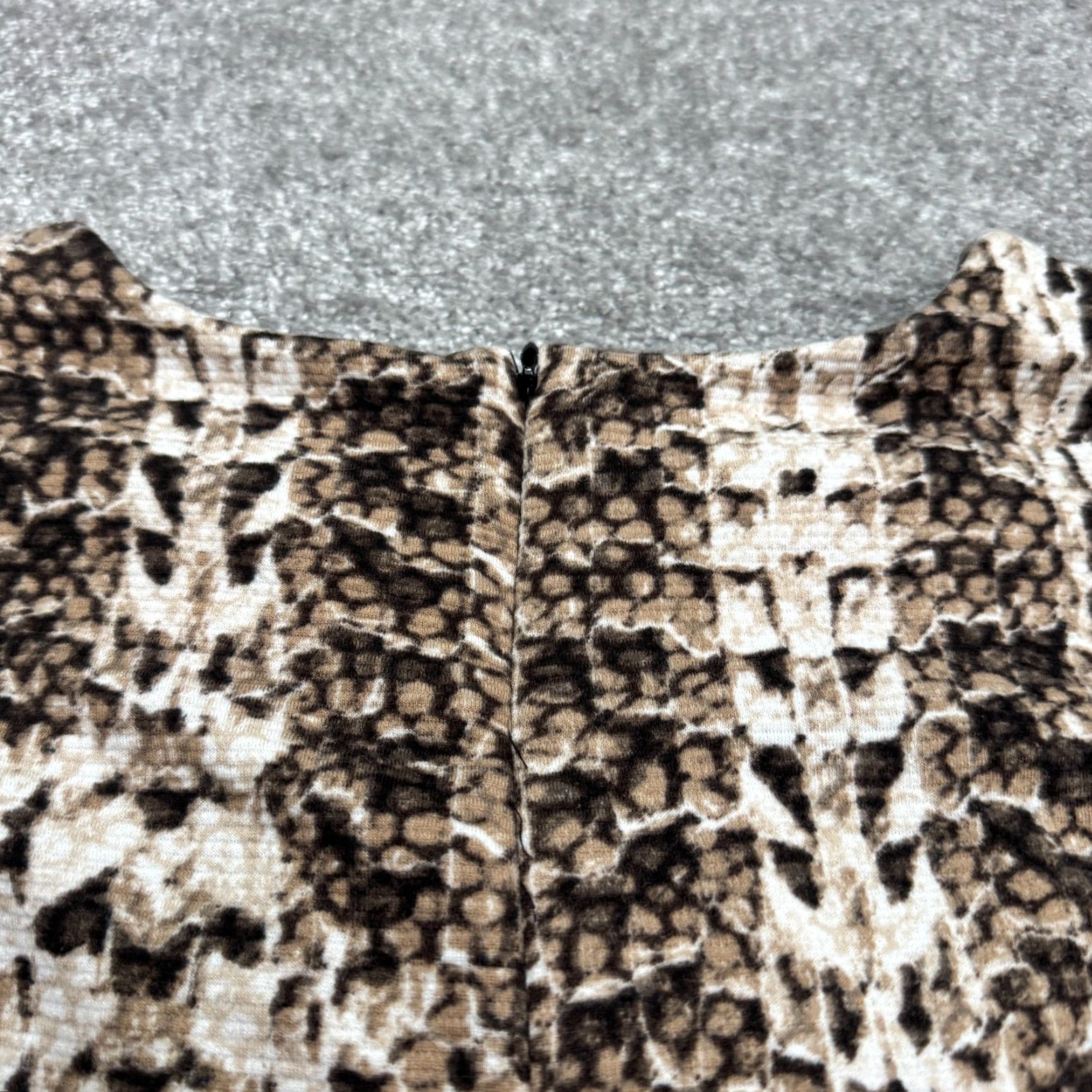 Vintage Dana Buchman Snakeskin Midi Shift Dress Womens 16 Brown Animal Print Sleeveless Dress Size XXL / US 16-18 / IT 52-54 - 4 Thumbnail