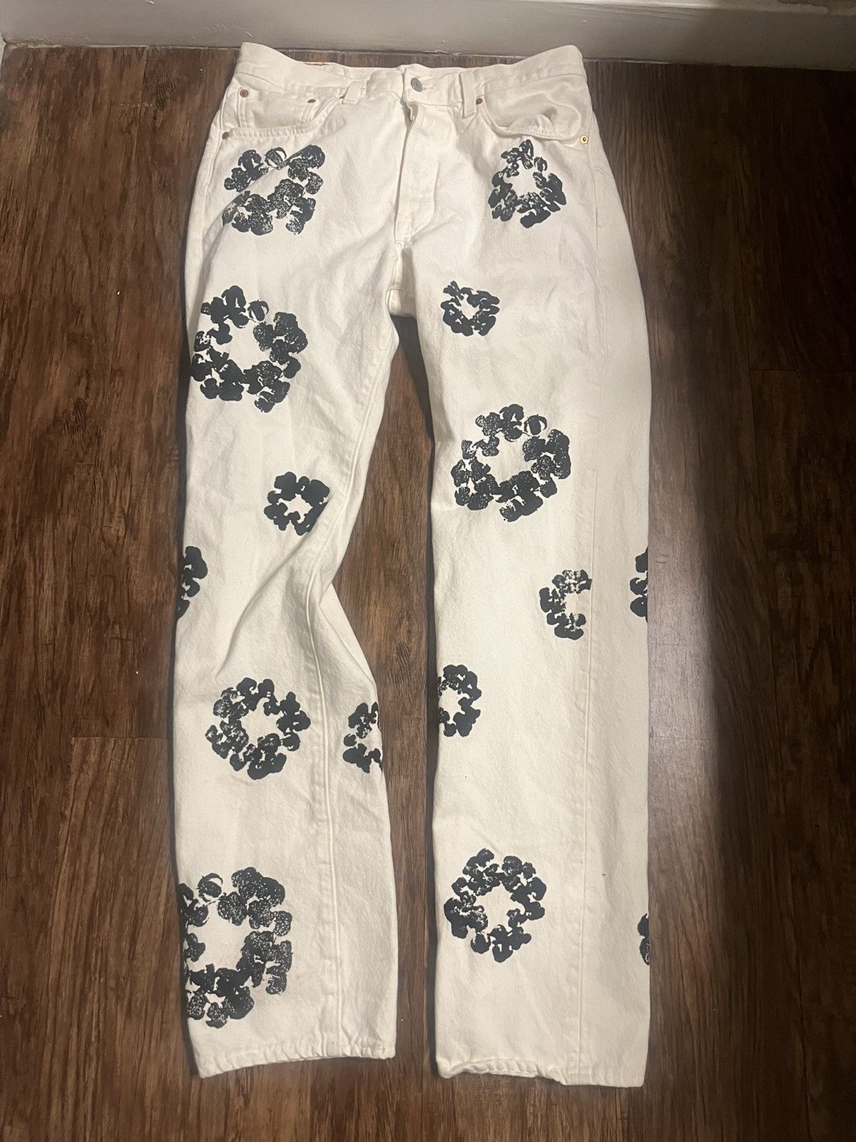 DENIM TEARS Used Denim Tears White Jean Pants Size US 34 / EU 50 - 1 Thumbnail