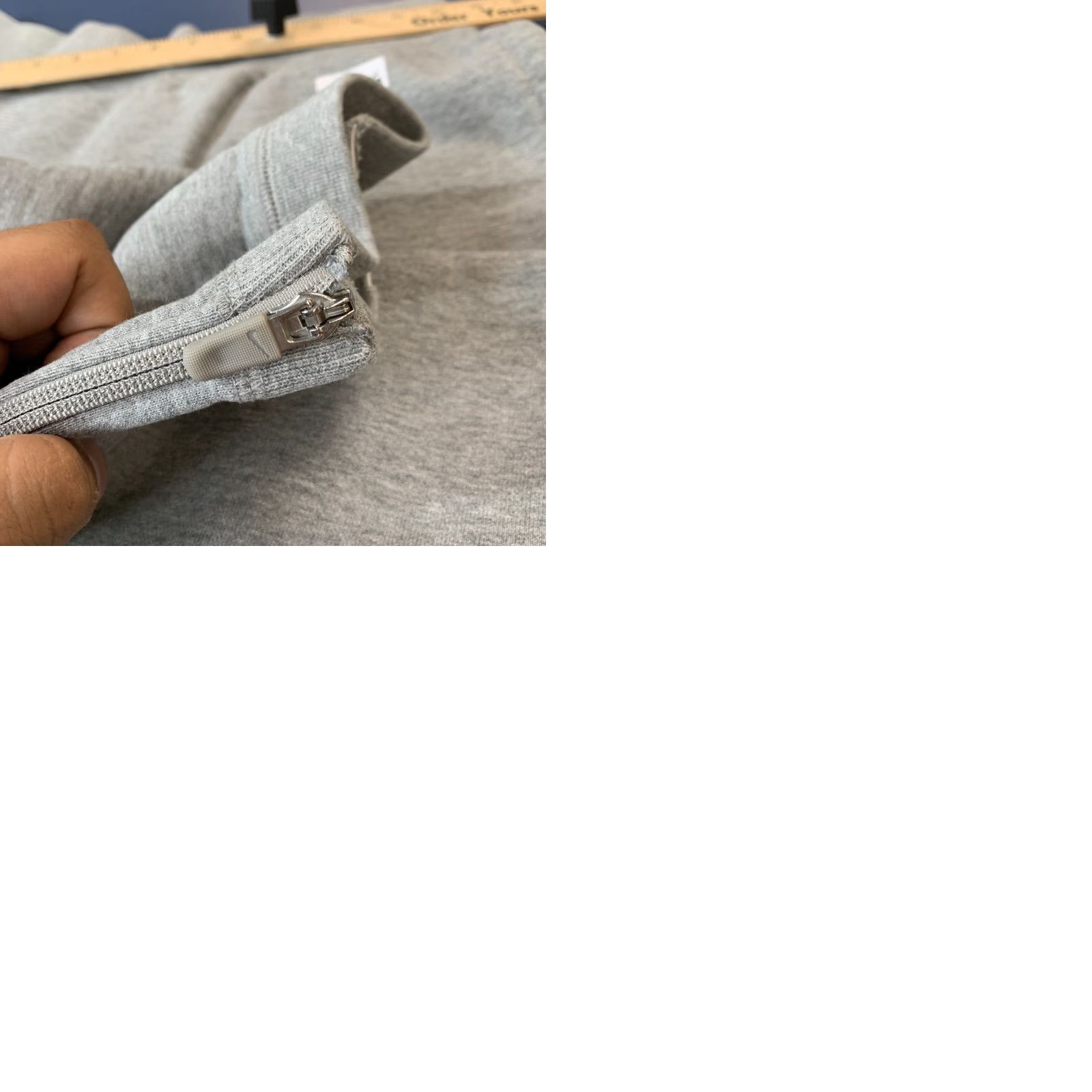 Nike Nike Sweatpants Joggers Mens Size Medium Gray Heavyweight Sample 32x29 Size US 31 - 10 Thumbnail