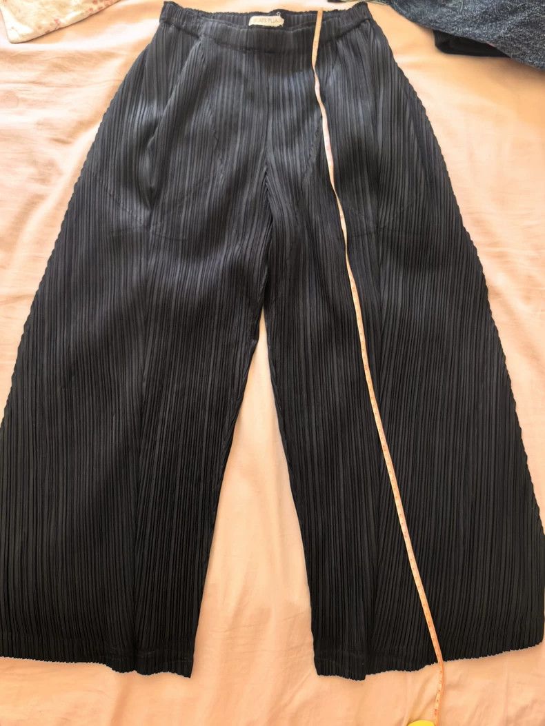 Issey Miyake Issey Miyake size:2 Green pleated irregular-shaped pants Size 22" - 5 Thumbnail