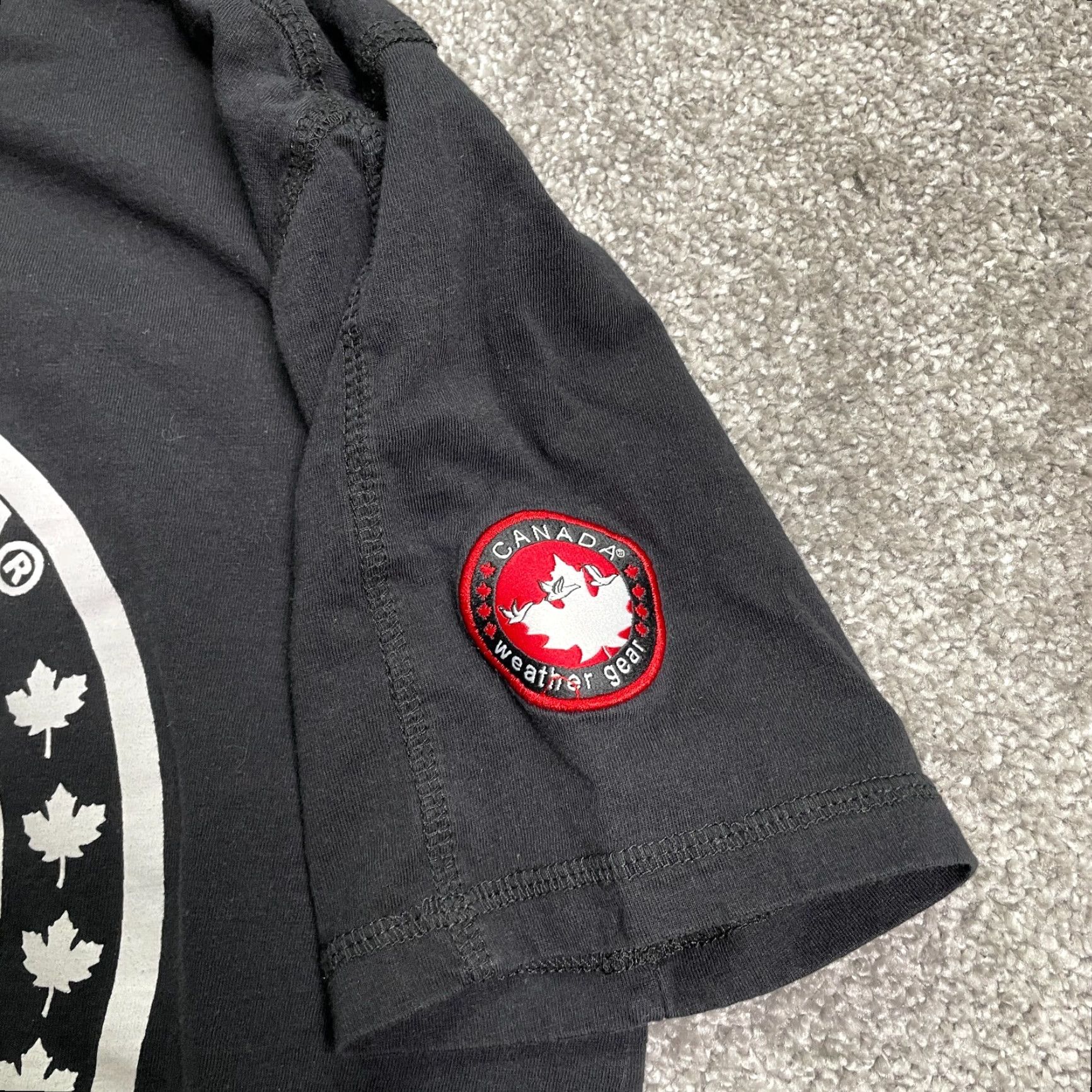 Vintage VINTAGE? No. Canada Weather Gear Shirt Mens S Black Crew Neck Short Sleeve Tee Size US S / EU 44-46 / 1 - 3 Thumbnail