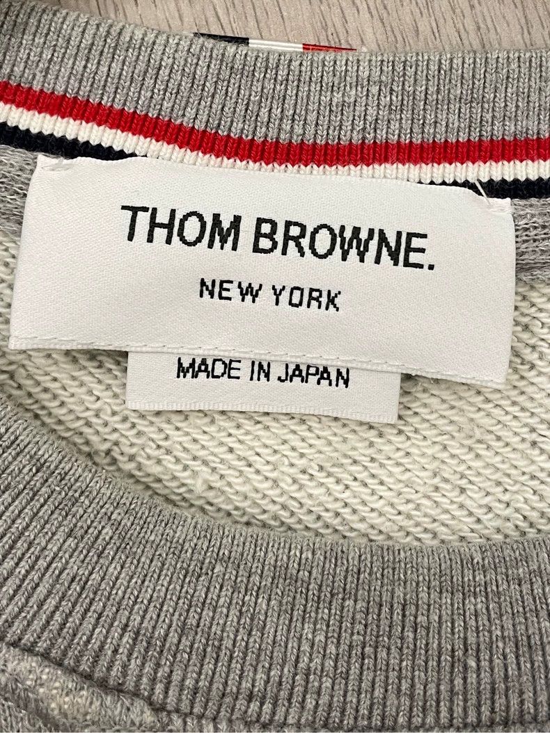 Thom Browne Thom browne Gray four-striped round-neck sweatshirt 2504-Ne Size US S / EU 44-46 / 1 - 5 Thumbnail