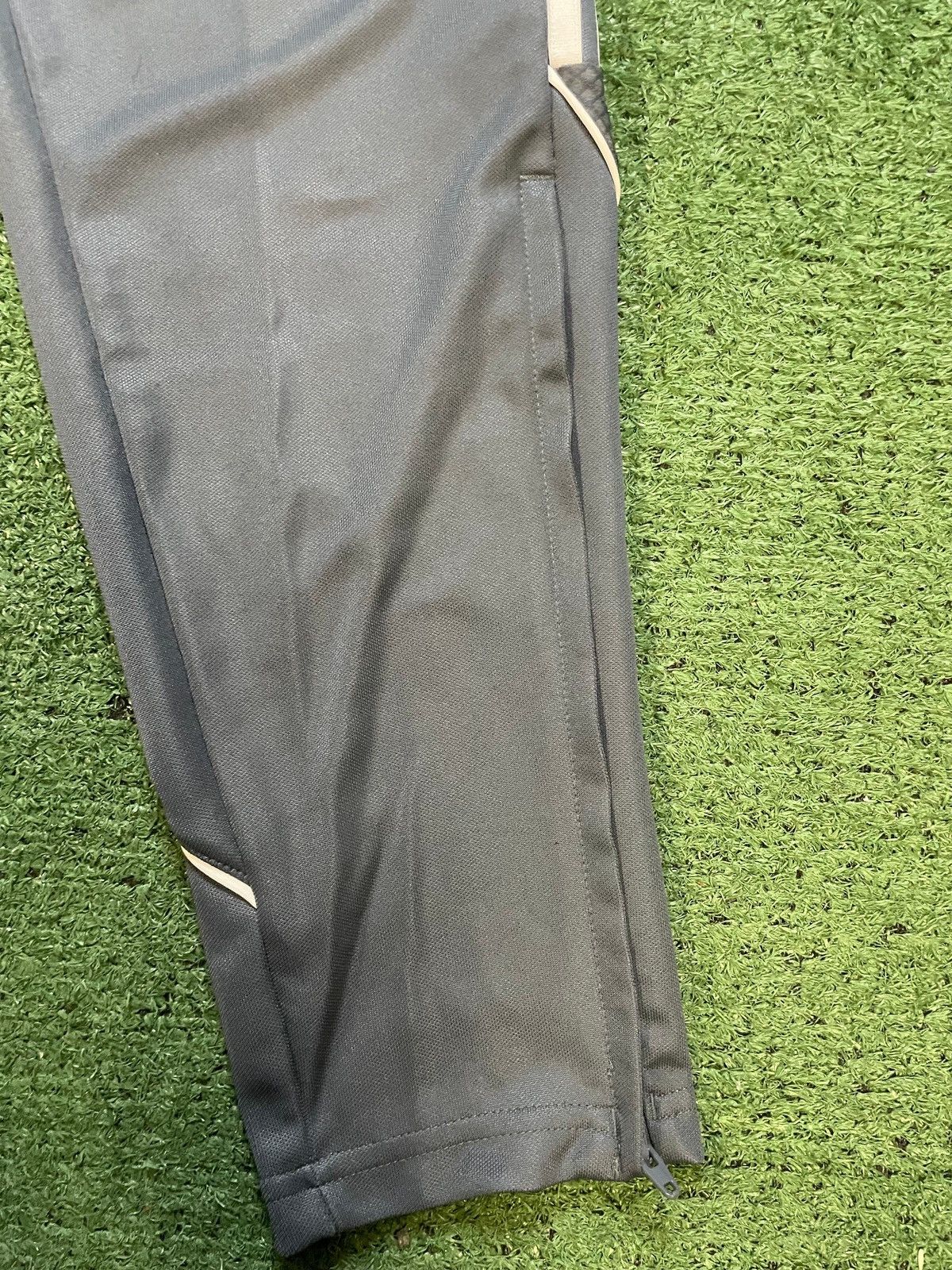 Adidas Adidas tiro 23 grey and white sweatpants Size US 32 / EU 48 - 4 Thumbnail