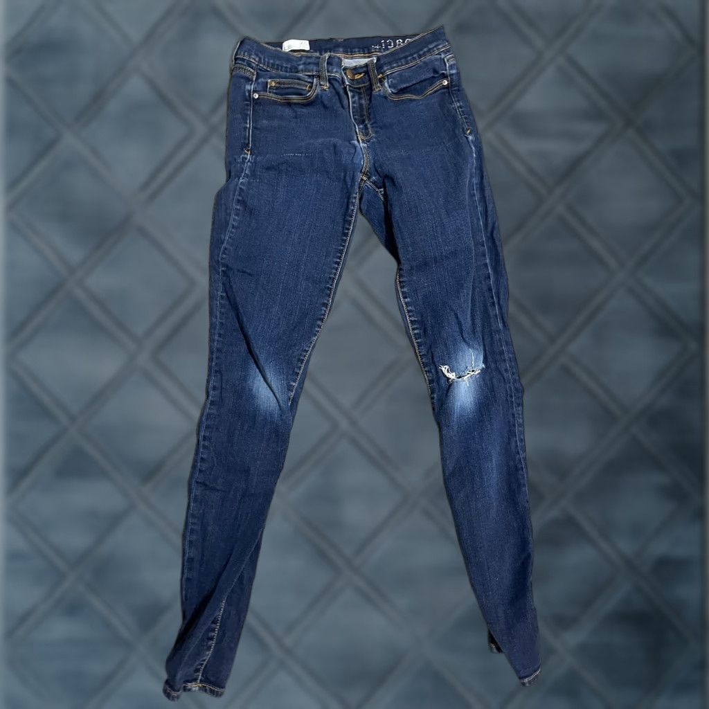 Gap Gap Jeans Womens 27L Dark Blue Solid Jegging Denim Distressed Size 27" / US 4 / IT 40 - 1 Thumbnail