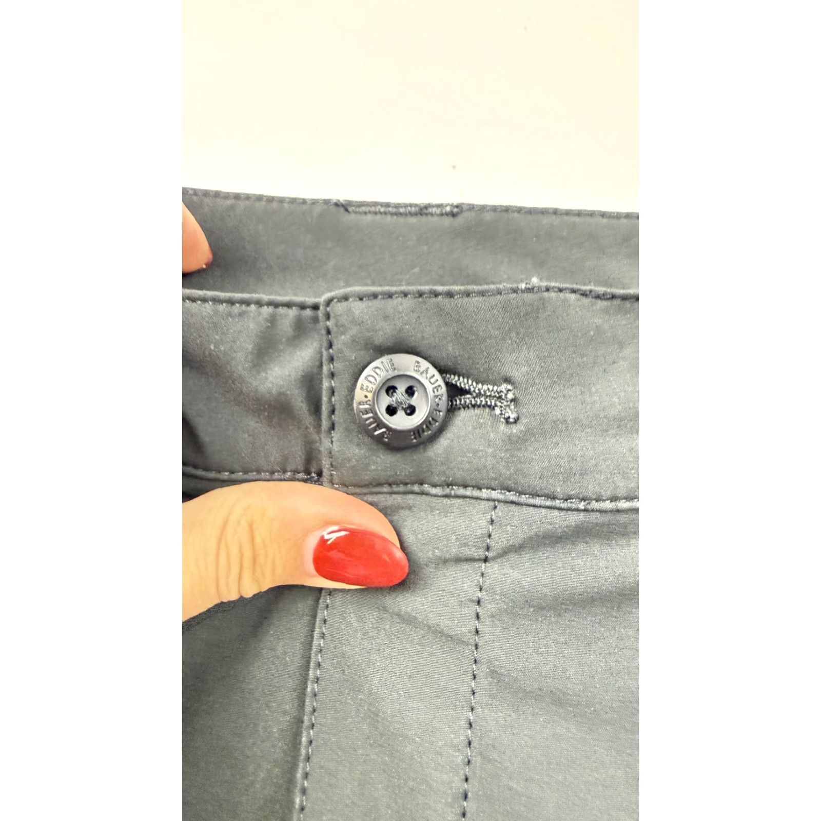 Eddie Bauer Eddie Bauer Shorts Womens 14 Black Stretch Hiking Outdoor Casual Zip Fly Travel Size 36" / US 14 / IT 50 - 4 Thumbnail