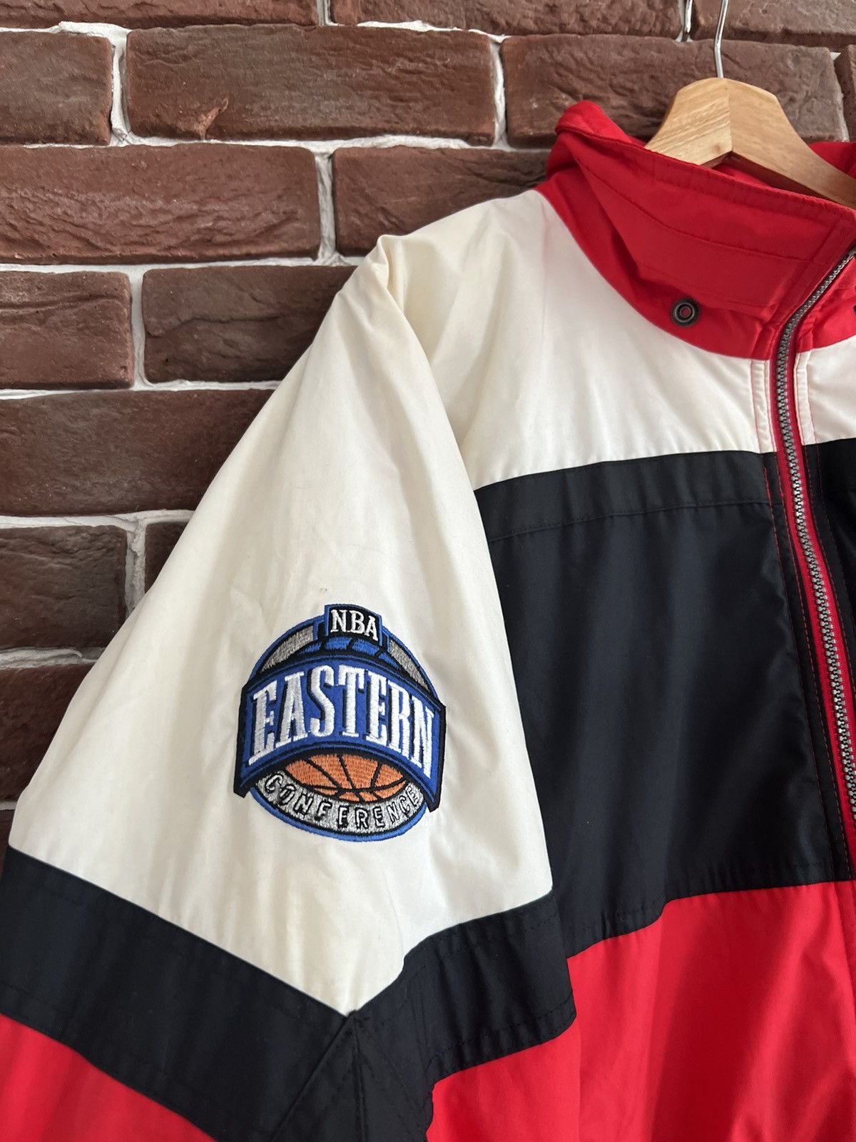 NBA Vintage 90s Nutmeg Campri Atlanta Hawks NBA Satin Jacket Size US XL / EU 56 / 4 - 3 Thumbnail