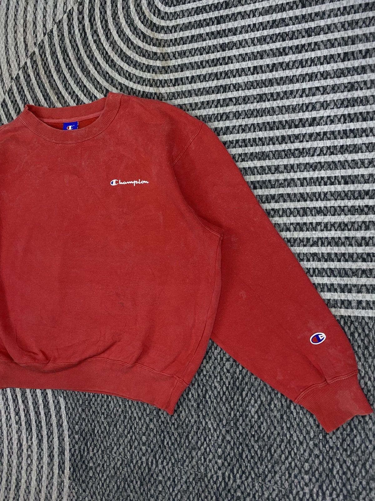 Champion Vintage Champion Red Small Logo Crewneck Sweatshirt Size US L / EU 52-54 / 3 - 4 Thumbnail