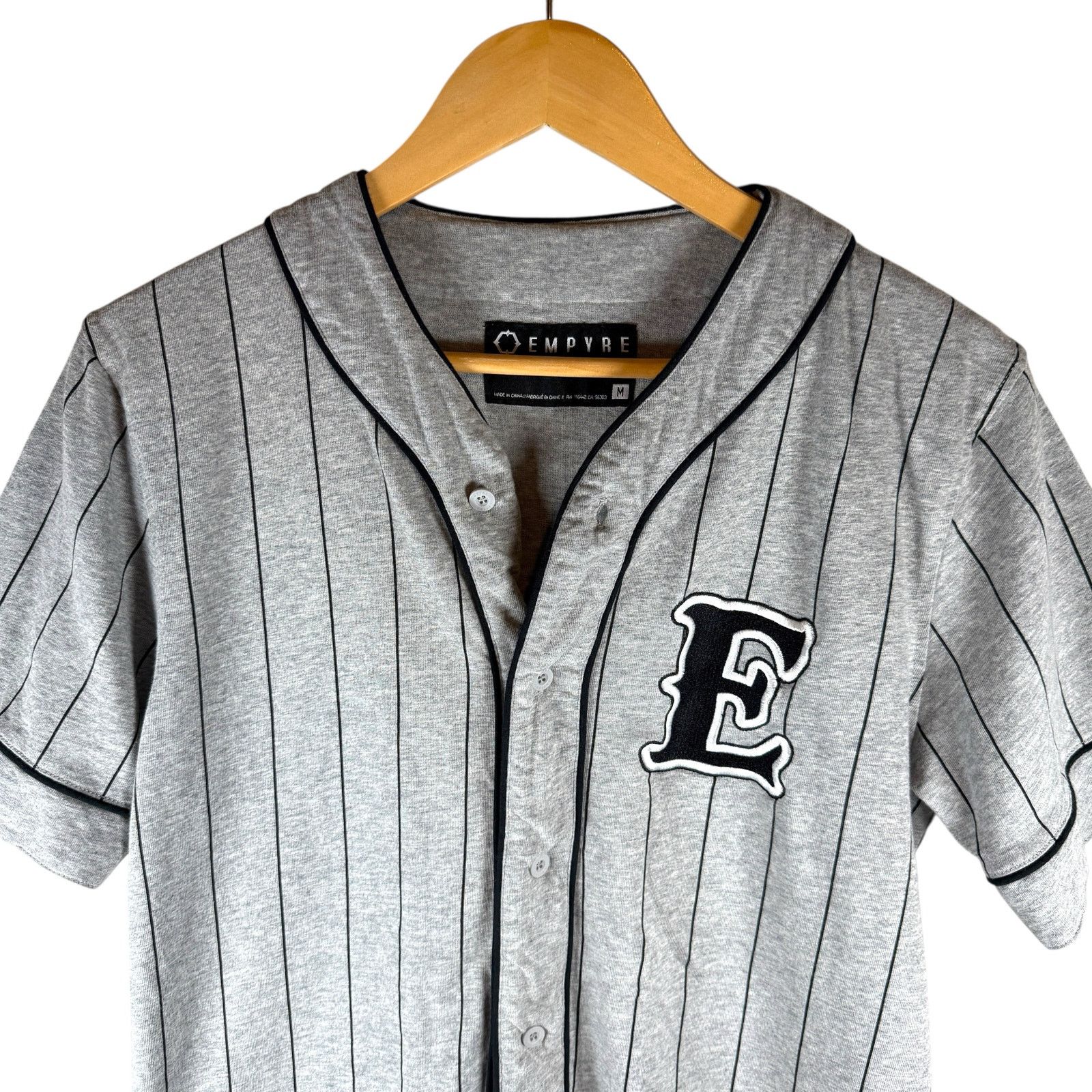 Empyre Empyre 2018 Striped Embroidred Urban Baseball Jersey Men’s M Size US S / EU 44-46 / 1 - 4 Thumbnail