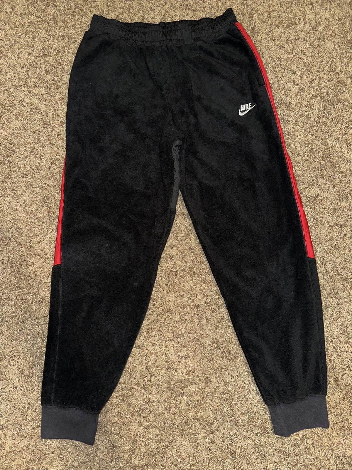 Nike Nike Men’s Taper Leg Fleece Sportswear Joggers Training Pants Size US 32 / EU 48 - 1 Thumbnail