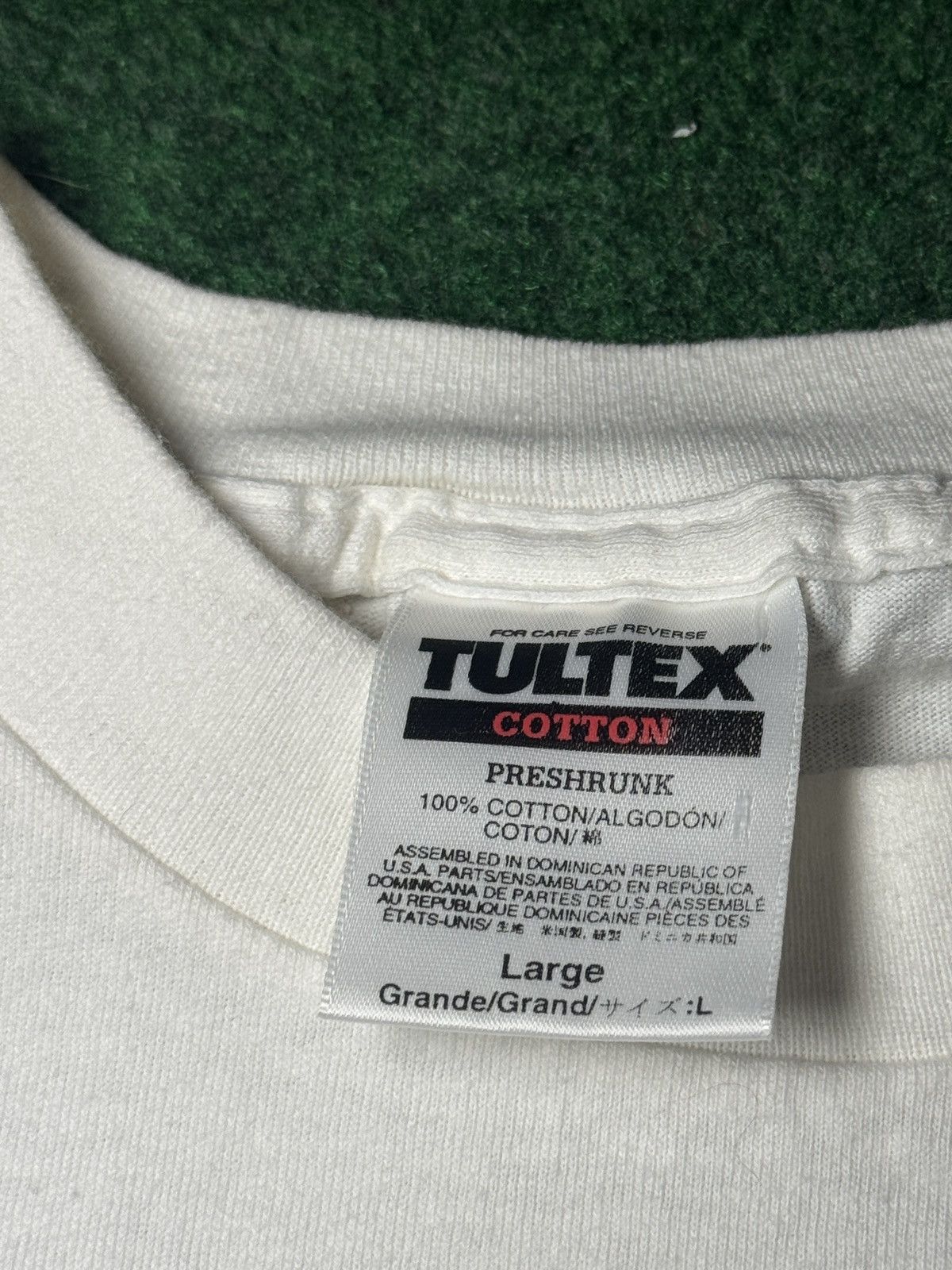 Tultex Sea World Dolphin Graphic Vintage 90s Large T Shirt 21x30 Size US L / EU 52-54 / 3 - 3 Thumbnail