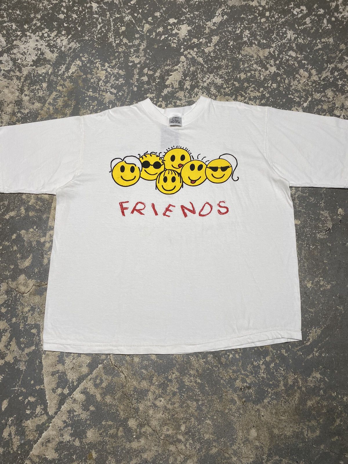 Japanese Brand × Vintage Vintage Friends Smiley Faces 90s New Old Stock Tshirt Size US XL / EU 56 / 4 - 1 Thumbnail