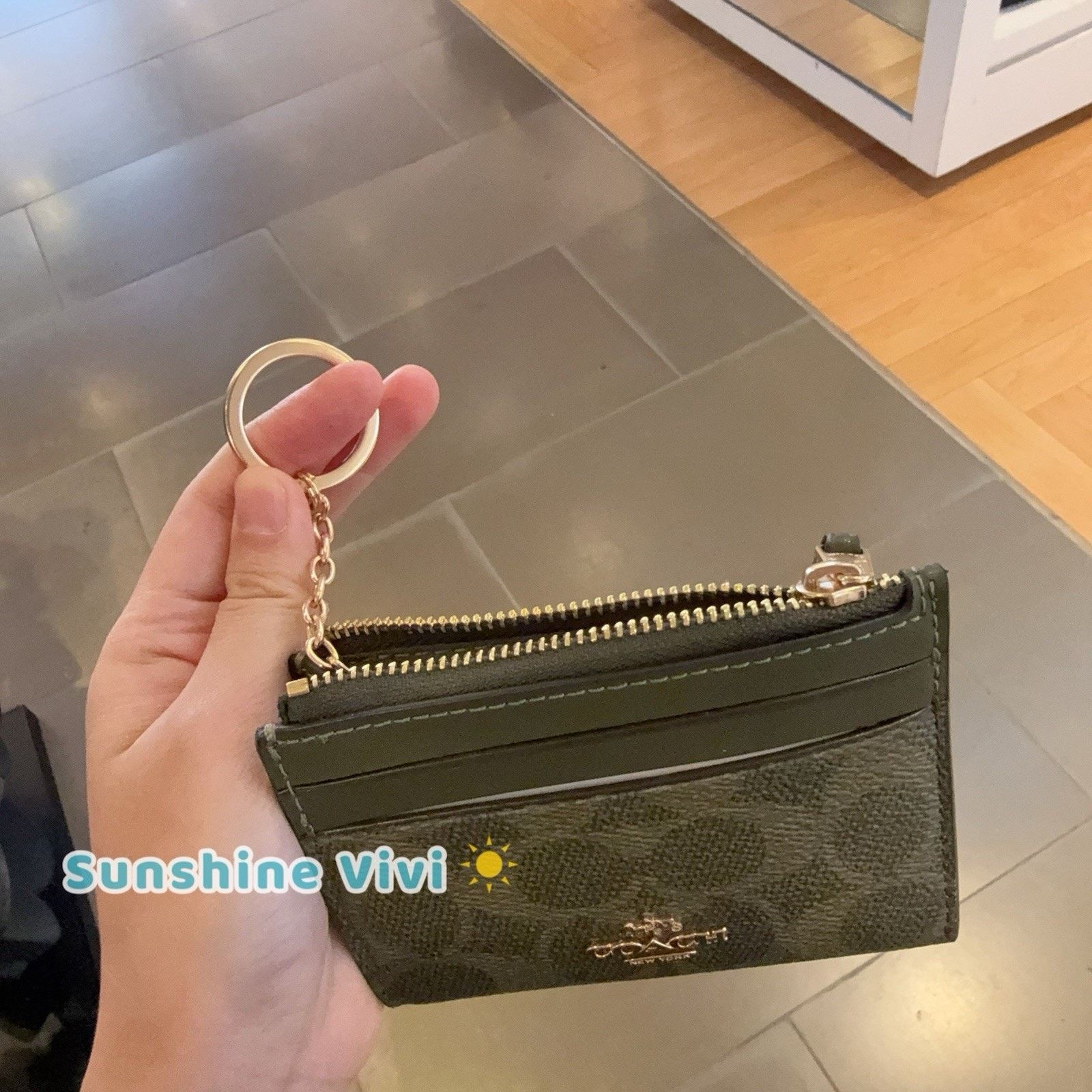 Coach NWT Coach Mini Skinny ID Case CW870 Gold/Olive Size ONE SIZE - 6 Thumbnail