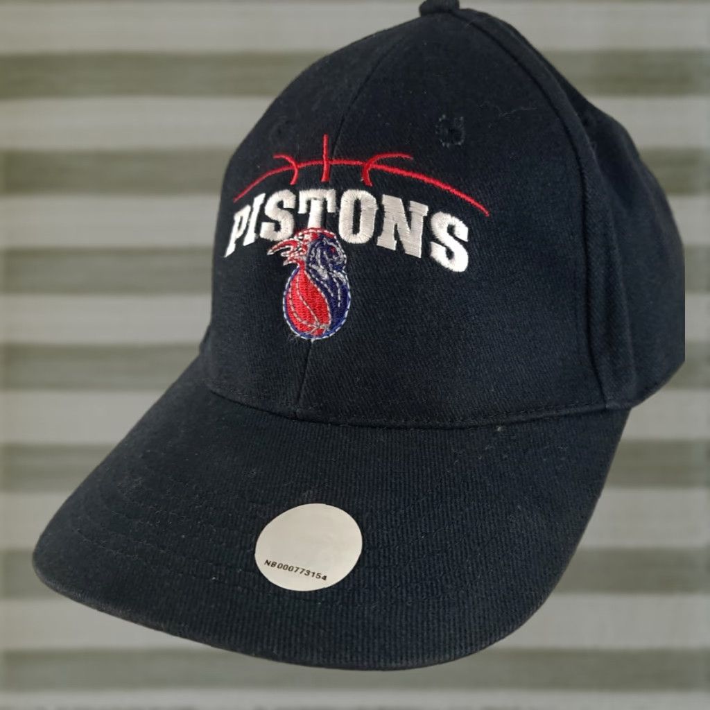 NBA VINTAGE Detroit Pistons Basketball NBA Black Adjustable Hat Size ONE SIZE - 1 Thumbnail