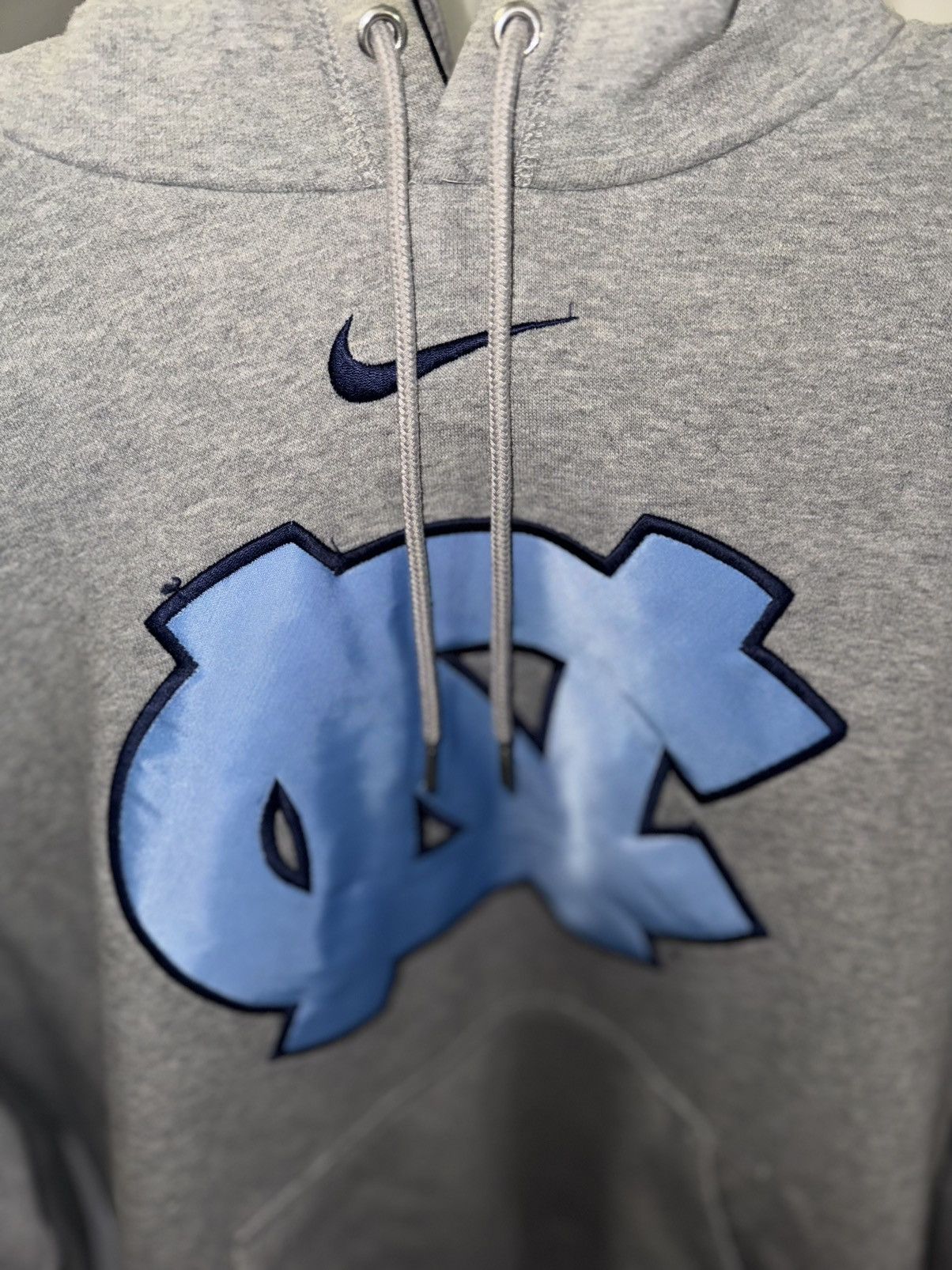 Nike × Vintage Vintage Nike North Carolina hoodie Size US M / EU 48-50 / 2 - 2 Thumbnail
