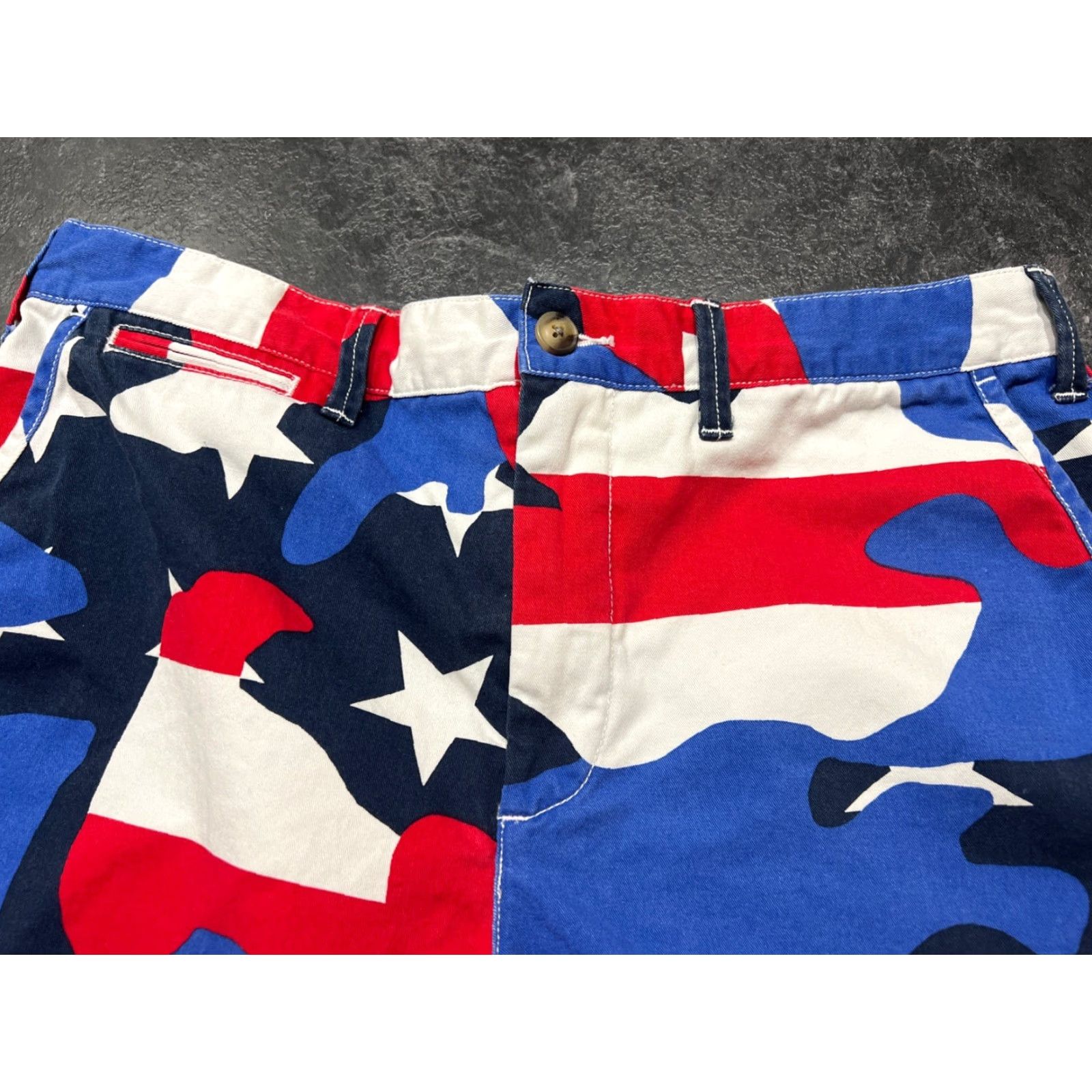Polo Ralph Lauren Polo Ralph Lauren Shorts Men 33 Relaxed Fit Red White Blue USA Stars Multicolor Camo Patriotic Chino 9 in Inseam Size US XS / EU 42 / 0 - 4 Thumbnail