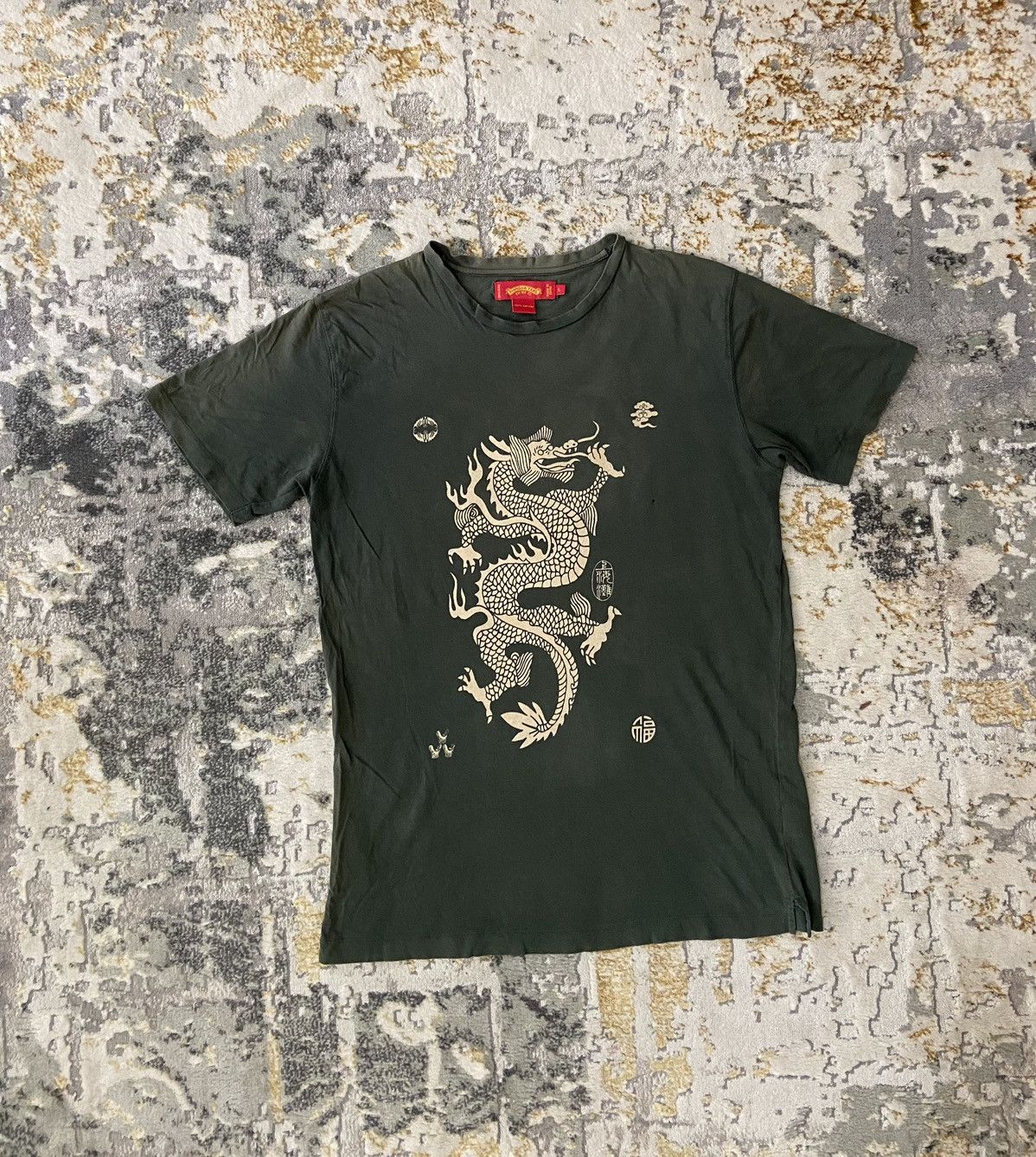 Shanghai Tang ICONIC DRAGON SHANGHAI TANG TEES Size US L / EU 52-54 / 3 - 1 Thumbnail