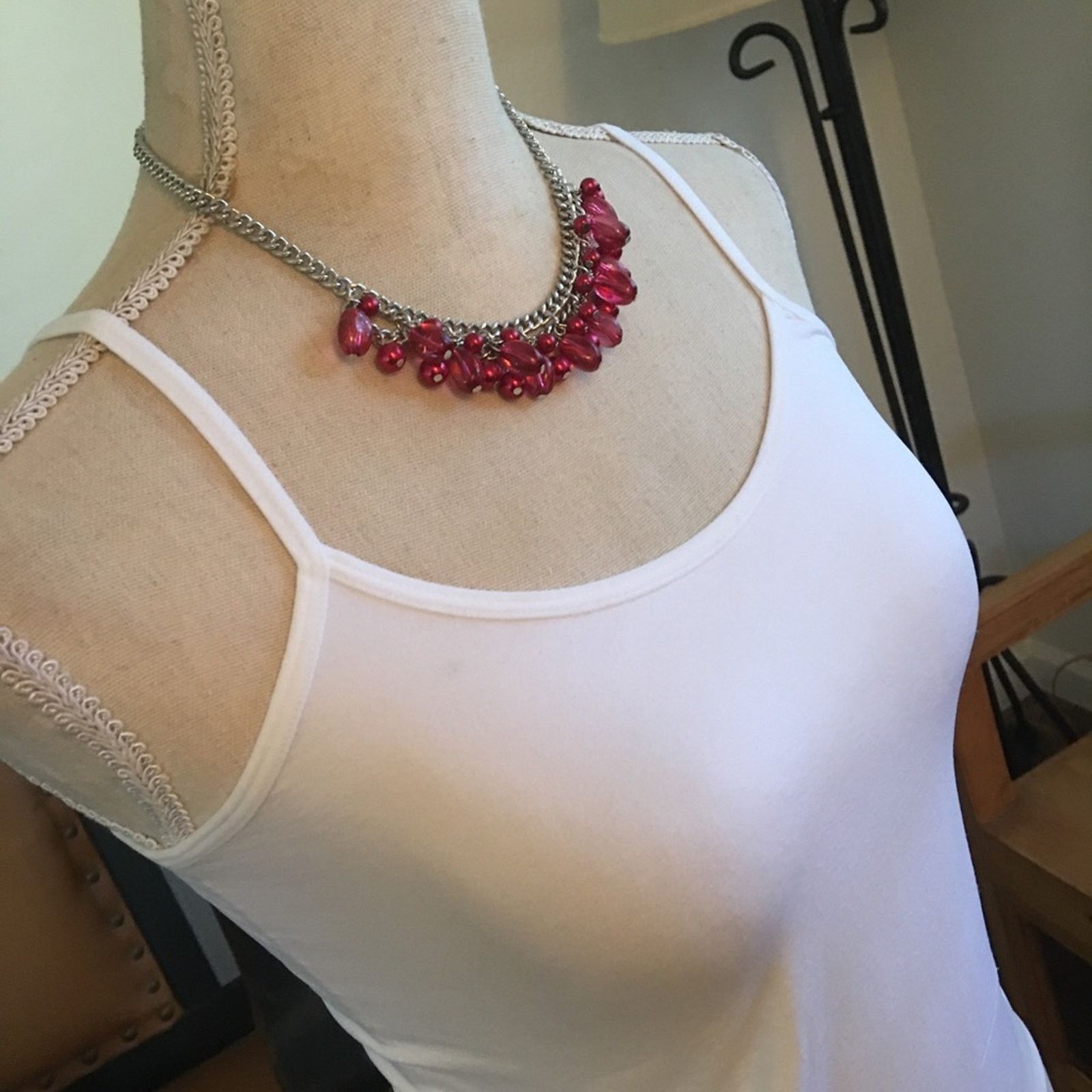 Jewelry Fuchsia pink beaded fringe chain link necklace Size ONE SIZE - 1 Thumbnail