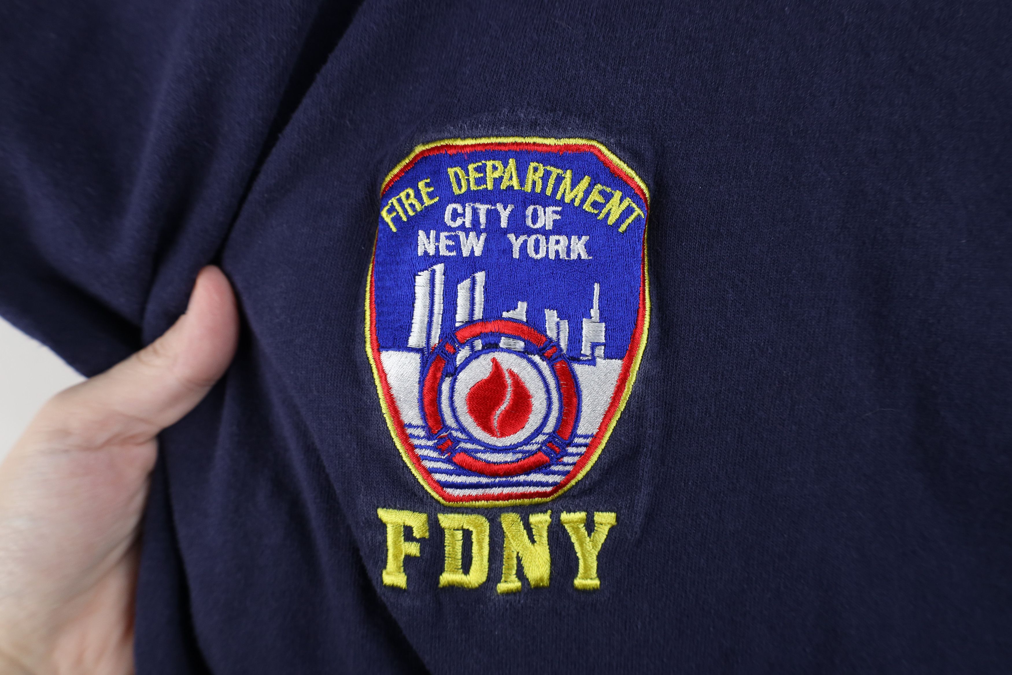 Vintage Vintage Y2K 2006 Fire Department New York City T-Shirt Blue Size US XXL / EU 58 / 5 - 4 Thumbnail