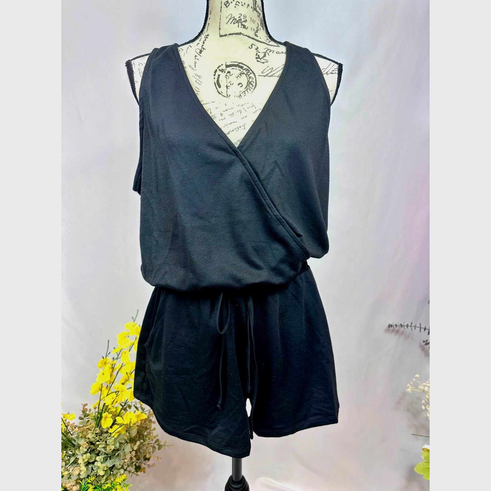 Other LBLC the Label Lauren Romper Drawstring Waist Pockts Black L Size 30" / US 8 / IT 44 - 6 Thumbnail