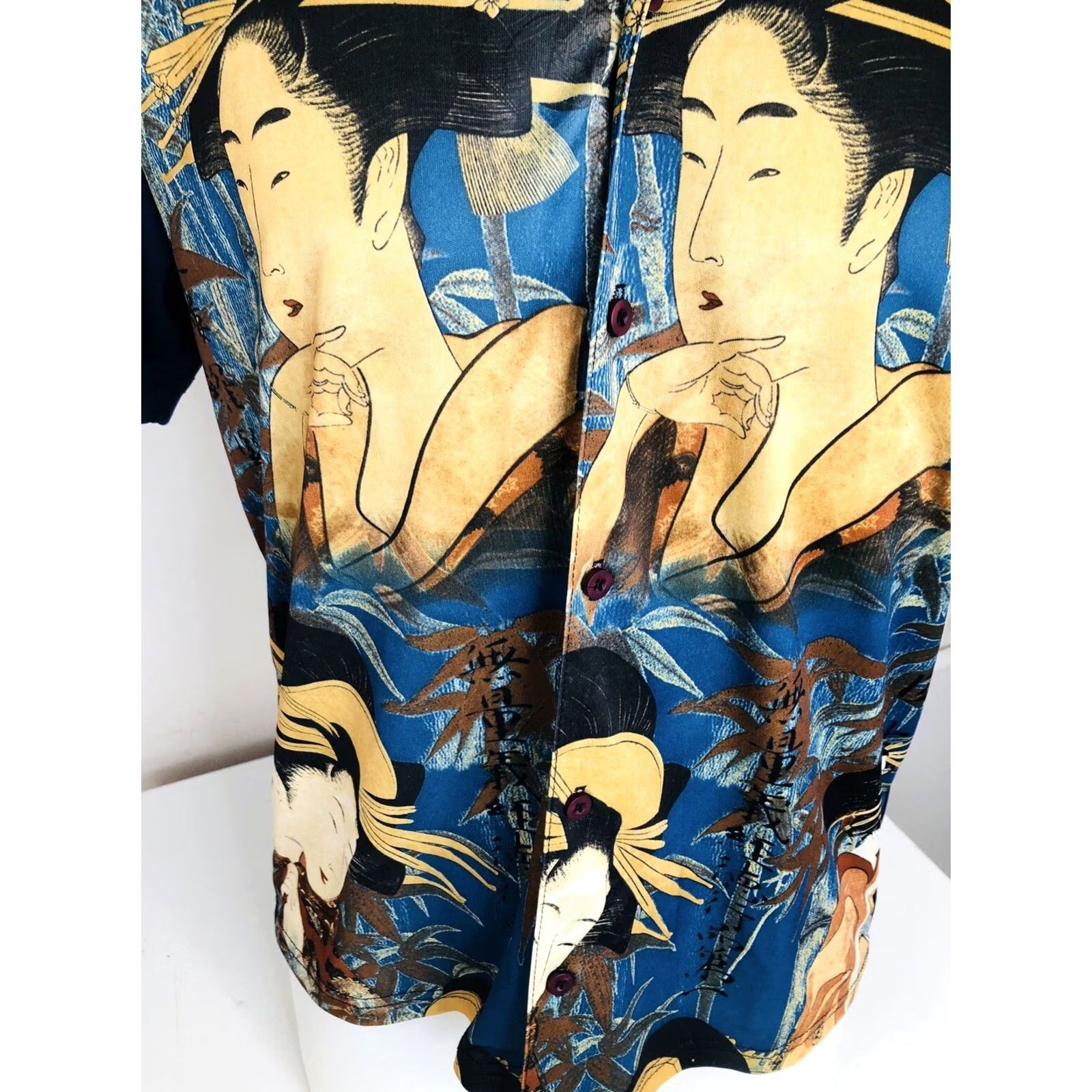 Vintage EDGY DOGS Vintage Japanese Asian Art Mens Shirt S Blue Short Sleeve Button-Up Shirt - EXCELLENT Size US S / EU 44-46 / 1 - 3 Thumbnail