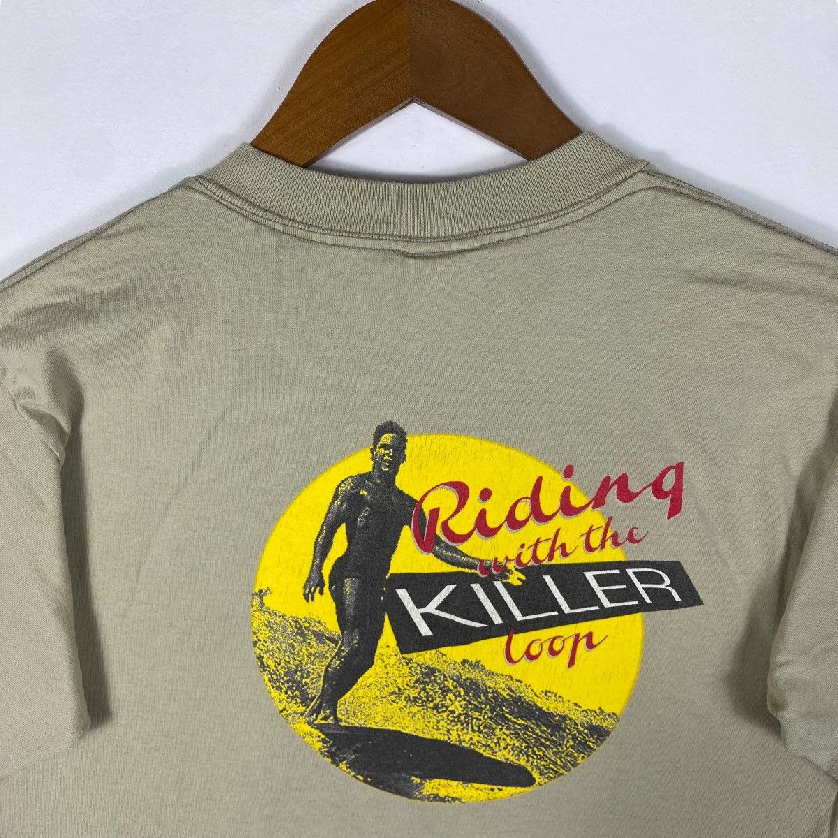 Vintage Vintage 90's Riding With The KILLER LOOP Surfer Graphic Tee Size US M / EU 48-50 / 2 - 2 Thumbnail