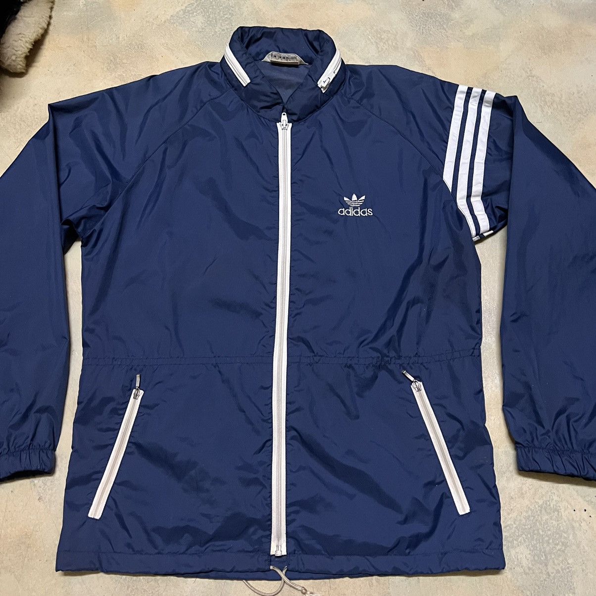 Adidas Vintage Adidas Windbreaker Light Jacket Size US L / EU 52-54 / 3 - 3 Thumbnail