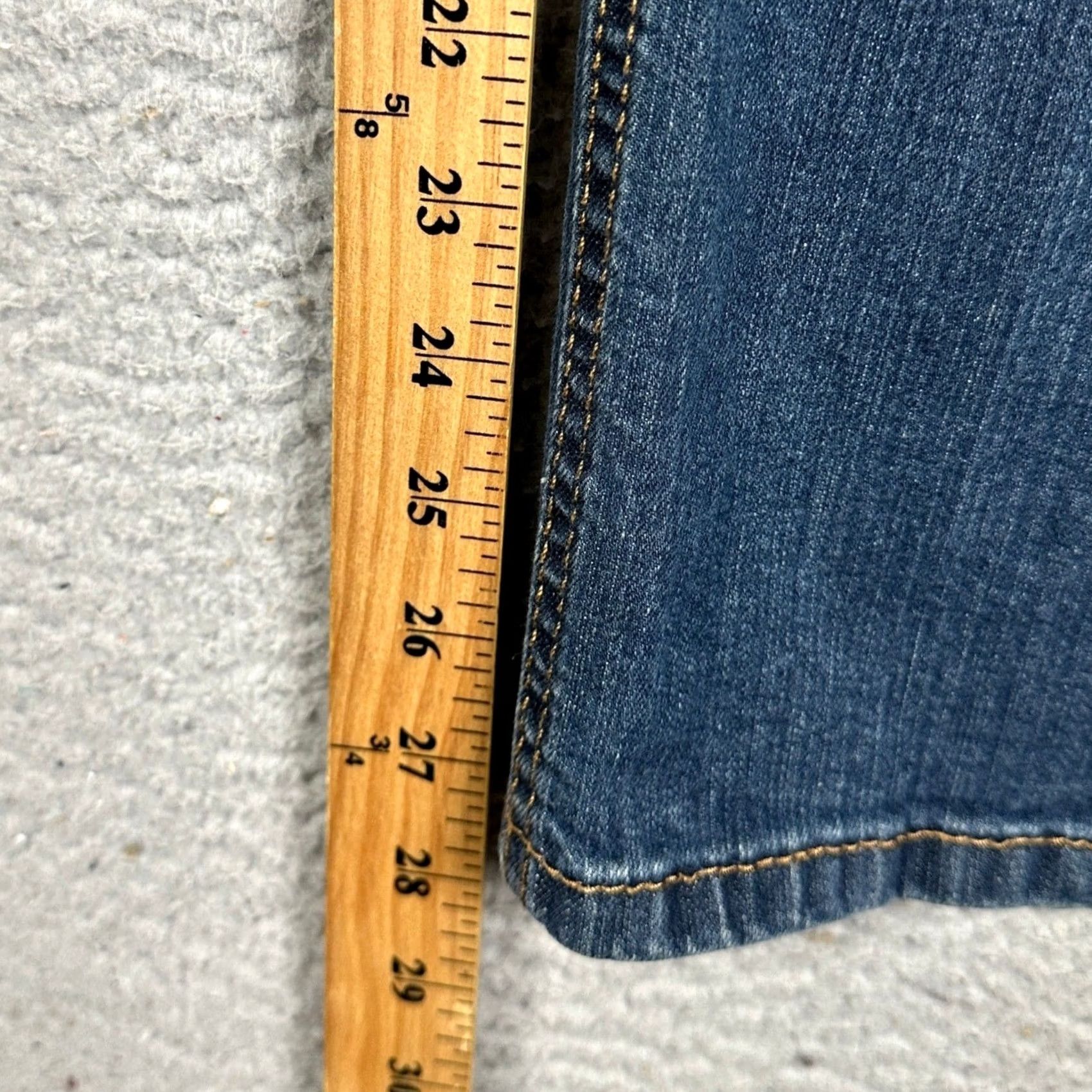 Levi's Levi's 541 Athletic Taper Jeans Mens 46x30 Blue Denim 5-Pocket Zip Regular Fit Tapered Red Tab Size US 30 / EU 46 - 5 Thumbnail