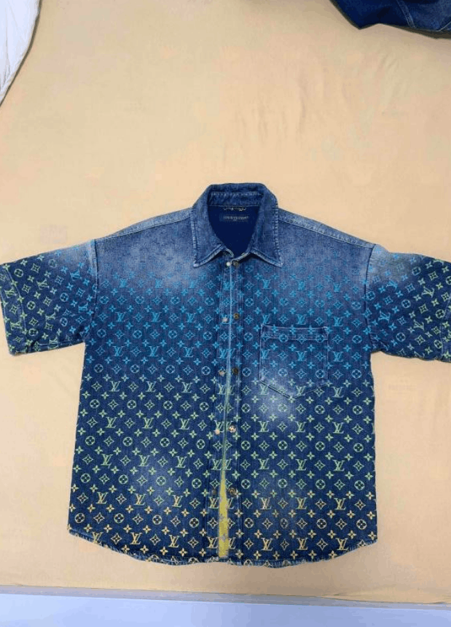 Louis Vuitton Louis Vuitton short-sleeve denim shirt Size US L / EU 52-54 / 3 - 1 Thumbnail