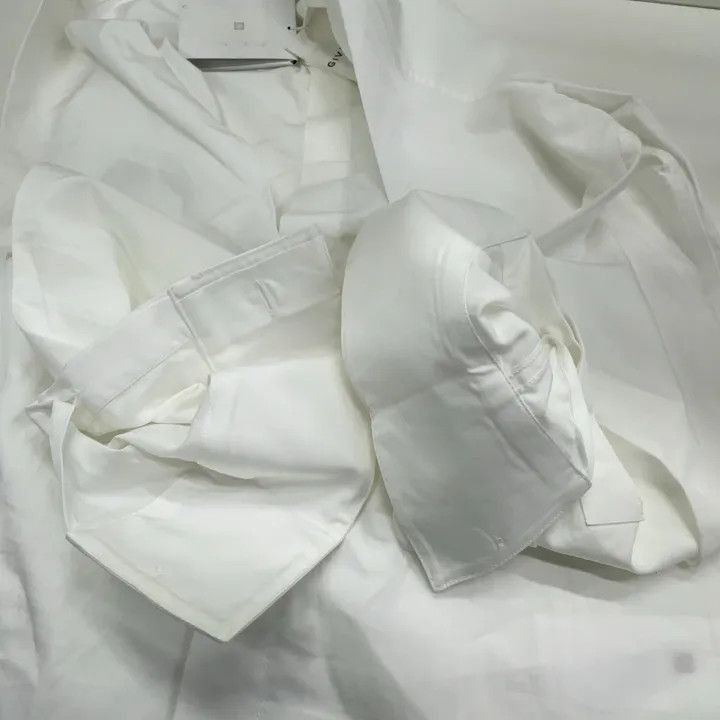 Givenchy Givenchy Givenchy ButtonDown Long Sleeve Shirt for Men -25 Size US M / EU 48-50 / 2 - 9 Thumbnail