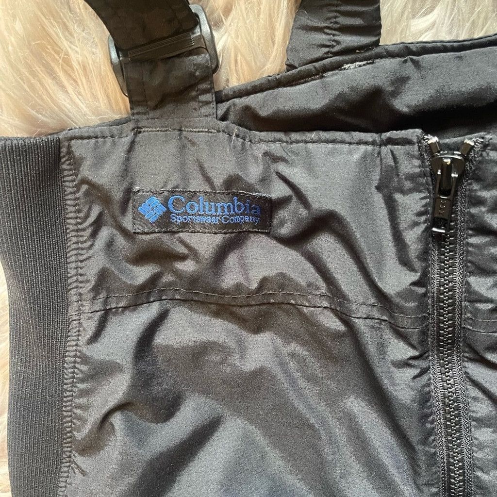 Columbia Columbia Snow Pants w/ straps fits a size M(measurements) Size US M / EU 48-50 / 2 - 3 Thumbnail
