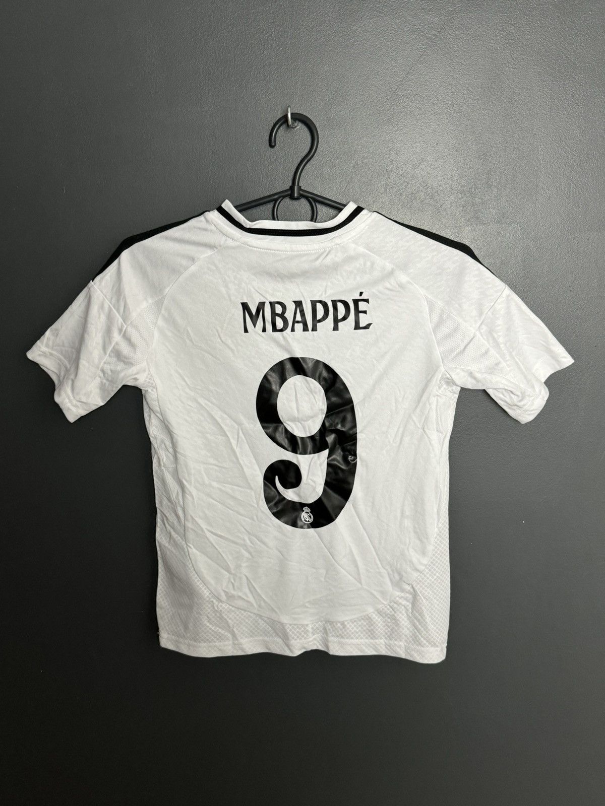 Adidas KIDS Real Madrid 24/25 Home Mbappe Football Jersey T-Shirt Size US XS / EU 42 / 0 - 1 Thumbnail