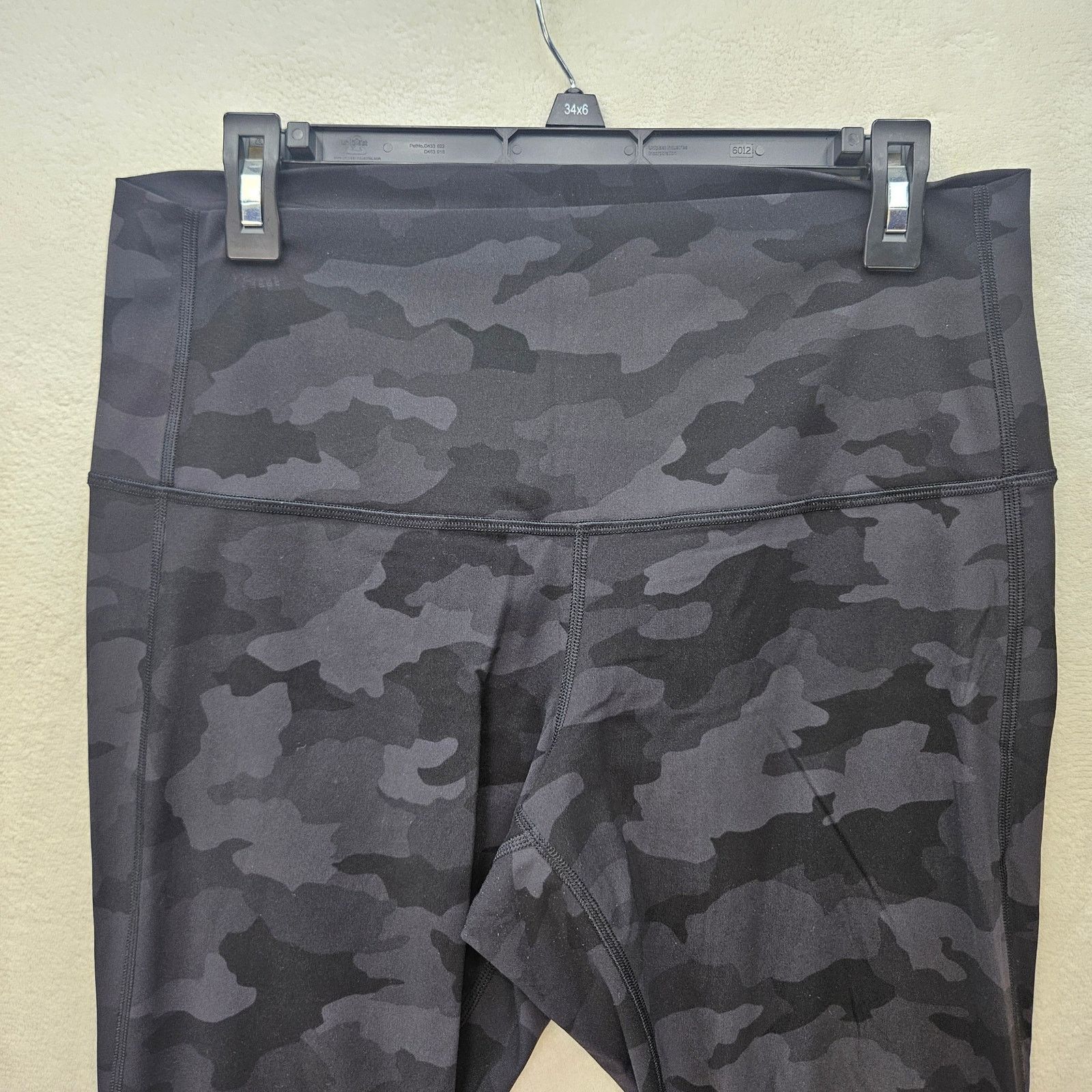 Lululemon LULULEMON WOMEN'S 12 WUNDER UNDER CROP HR 23" LEGGING Size 34" / US 12 / IT 48 - 2 Thumbnail