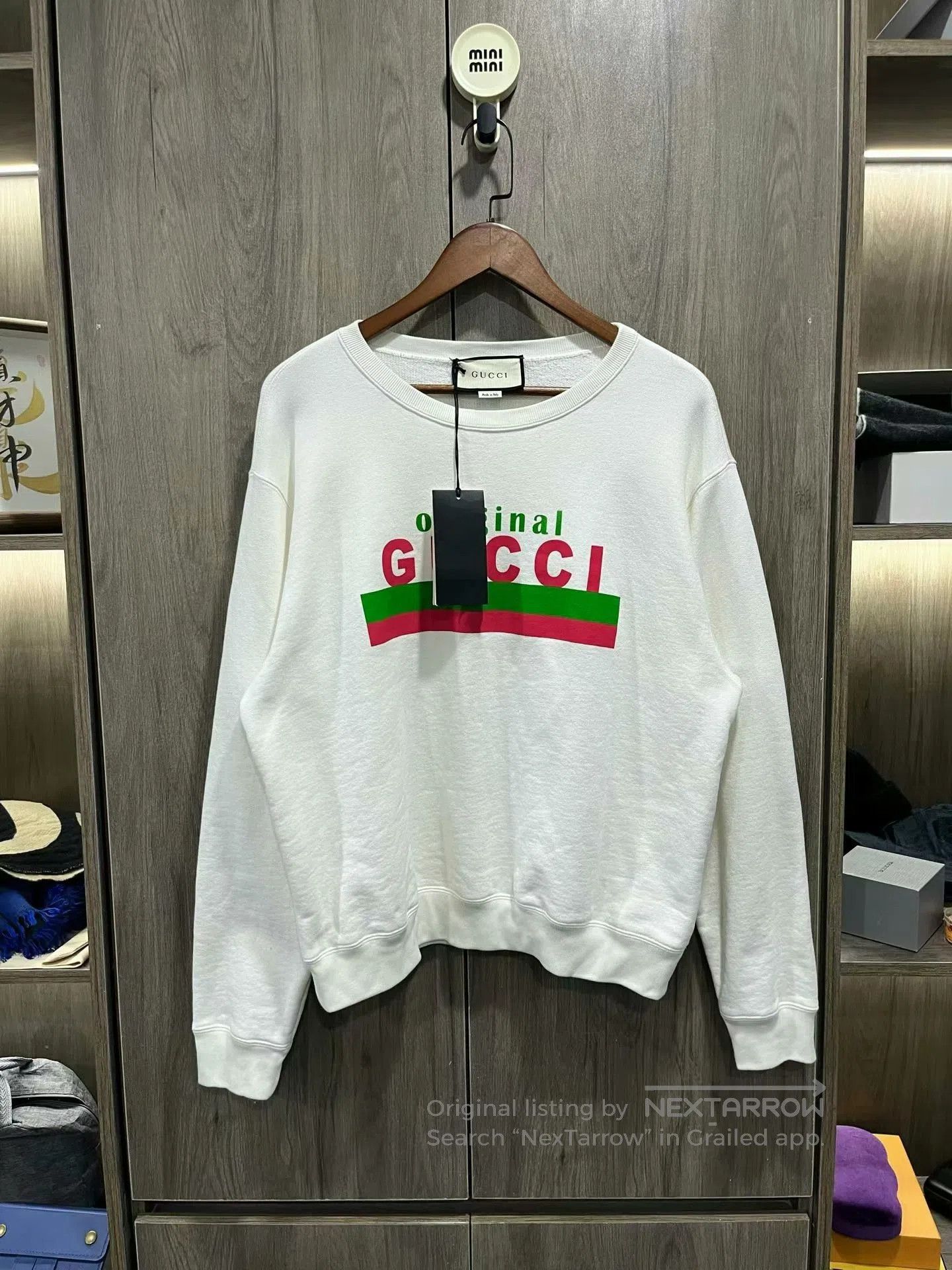 gucci red green striped sweatshirt size small.