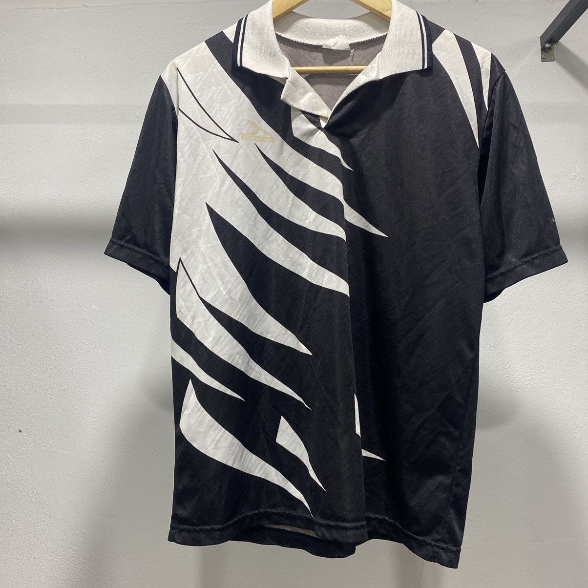 Vintage Sick☠️ Unbrand Tiger Stripes Jersey 90s Size US M / EU 48-50 / 2 - 3 Thumbnail