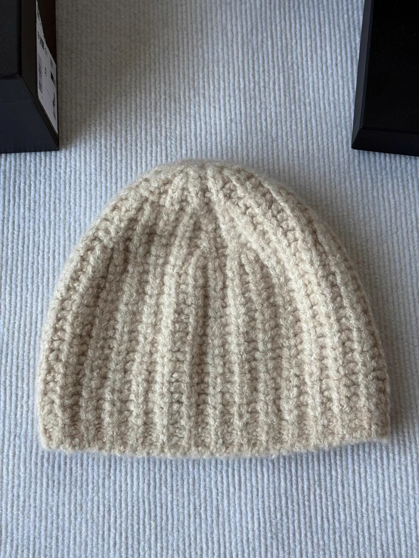 Loro Piana LP Oatmeal 100% Cashmere Beanie Worn Once Size ONE SIZE - 2 Thumbnail