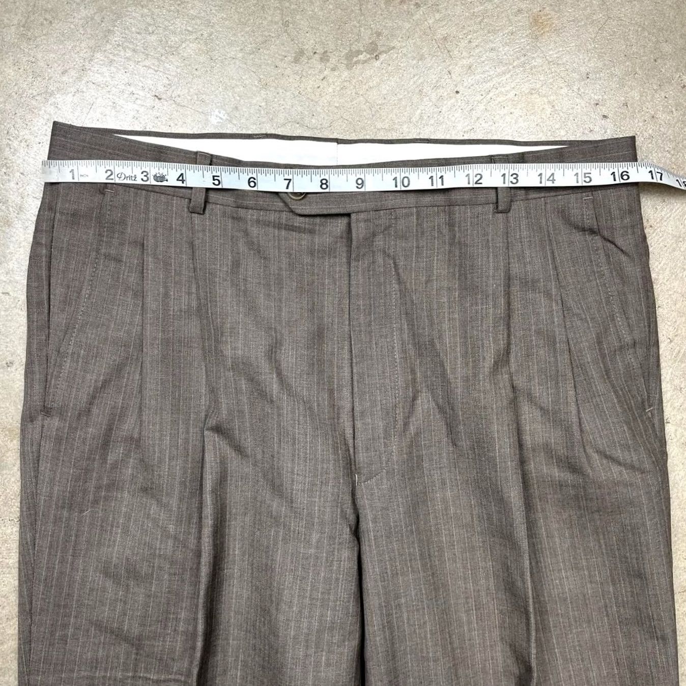 Stafford VINTAGE Stafford Dress Pants Mens 32 Gray 90s Pleated Trousers Size 32x30 grey brown stripe Size US 32 / EU 48 - 4 Thumbnail