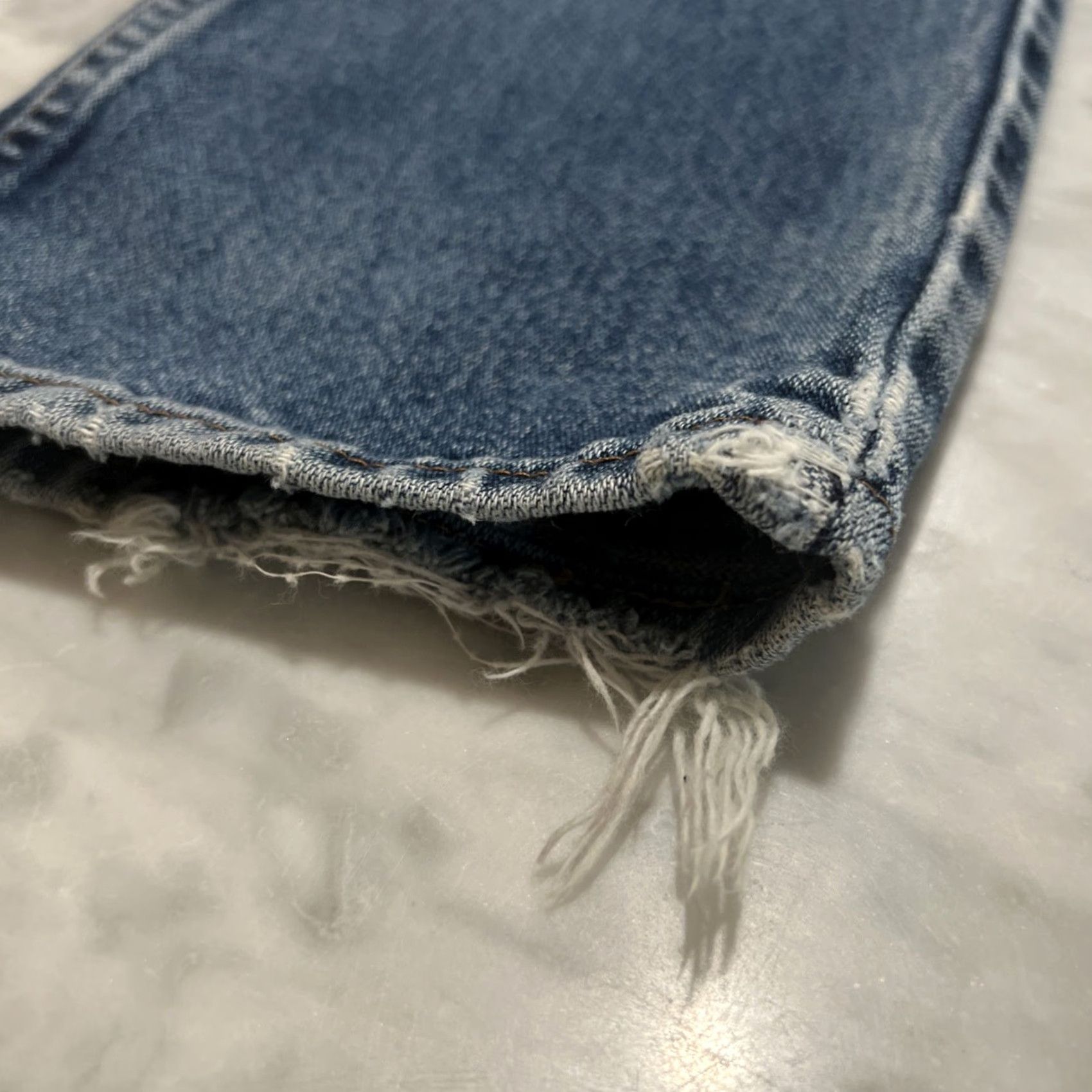 Wrangler VINTAGE Wrangler Jeans Women’s 11x36 (28x34) Thrashed Holes Straight Made USA Jeans Womens 1990s Blue Cotton Grunge Casual Boys Girls Mens Size 32" / US 10 / IT 46 - 7 Thumbnail