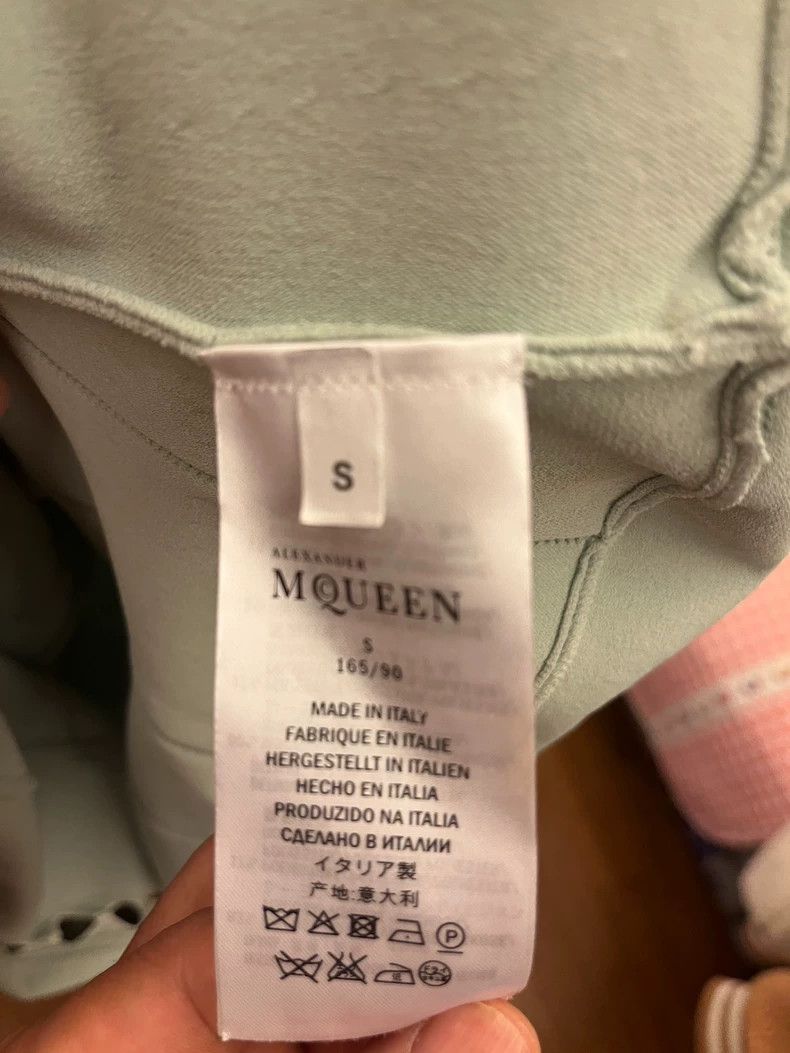 Alexander McQueen Alexander McQUEEN Sewn edge hollow out short sleeved dress Size S / US 4 / IT 40 - 5 Thumbnail