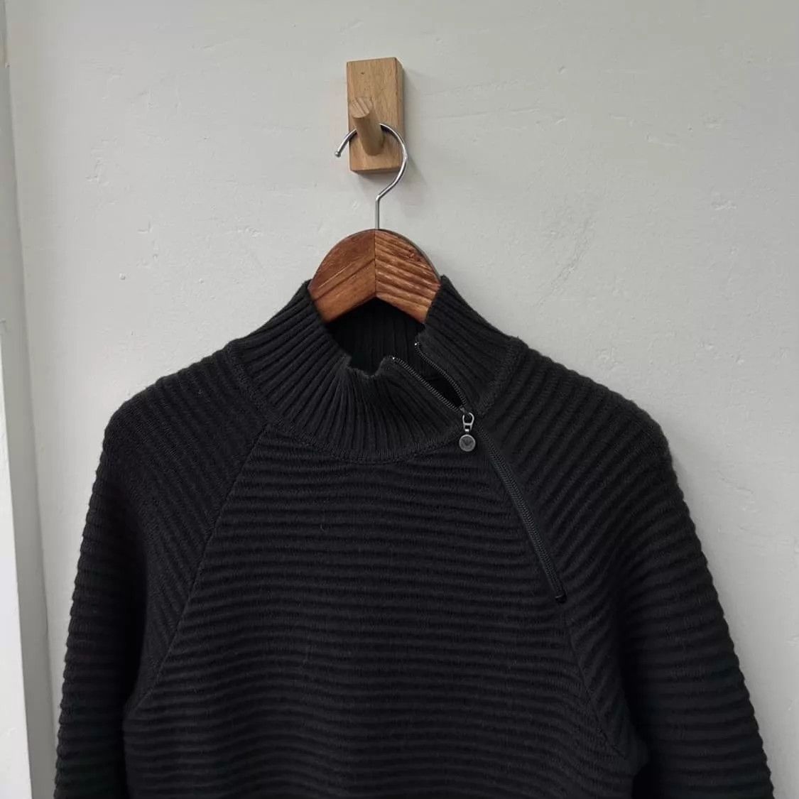 Armani Armani Vintage Unisex Deconstructed Knit Sweater M Size US S / EU 44-46 / 1 - 2 Thumbnail