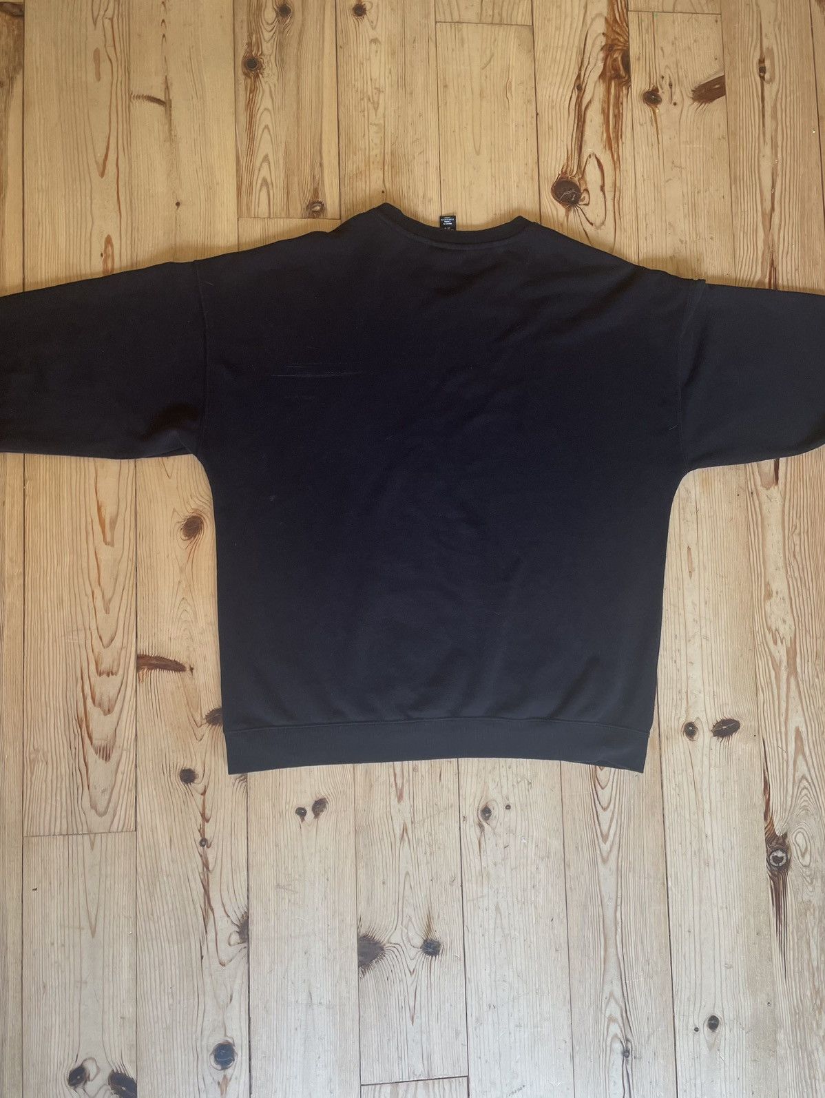 H&M H&M Faded Crewneck Size US M / EU 48-50 / 2 - 5 Thumbnail