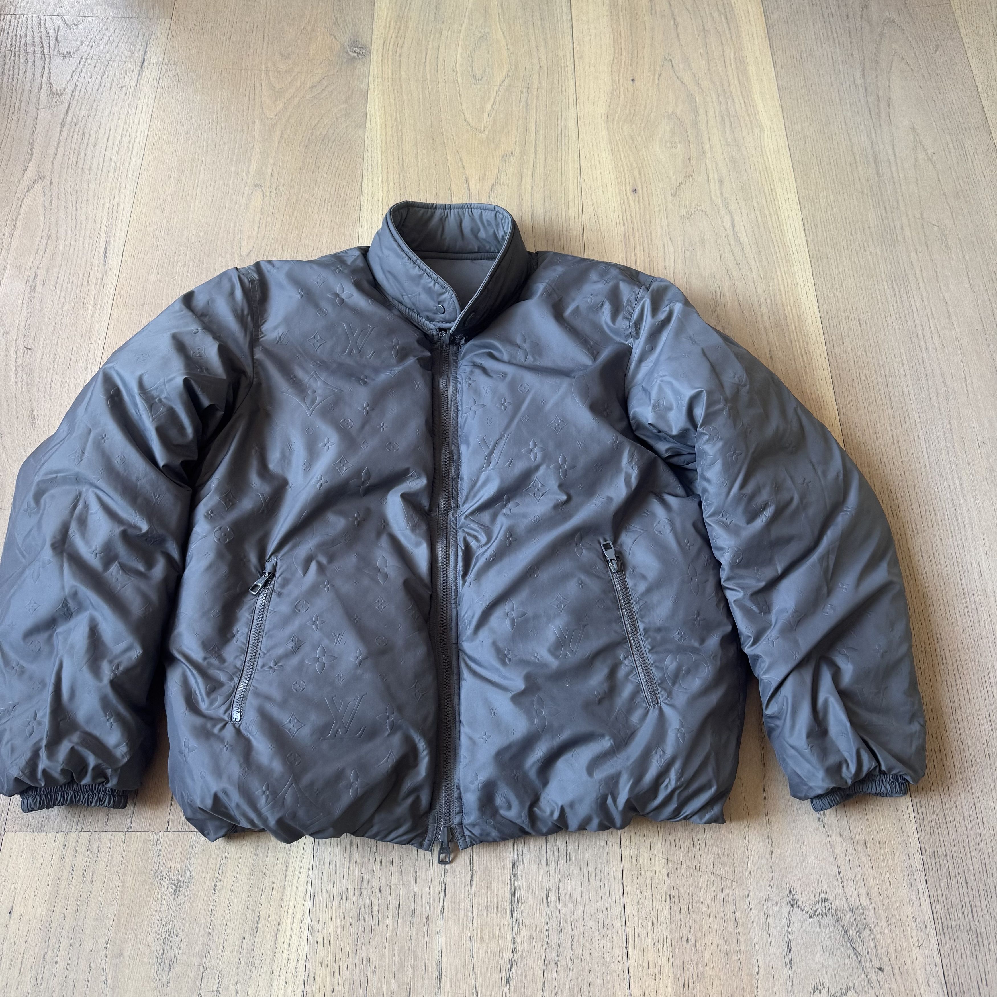 Louis Vuitton Louis Vuitton - Reversible Monogram Down Jacket - Grey Size US XL / EU 56 / 4 - 1 Thumbnail