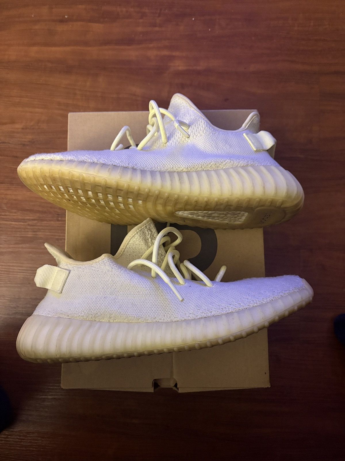Yeezy Yeezy 350 v2 Butter Size 10.5 Size US 10.5 / EU 43-44 - 1 Thumbnail