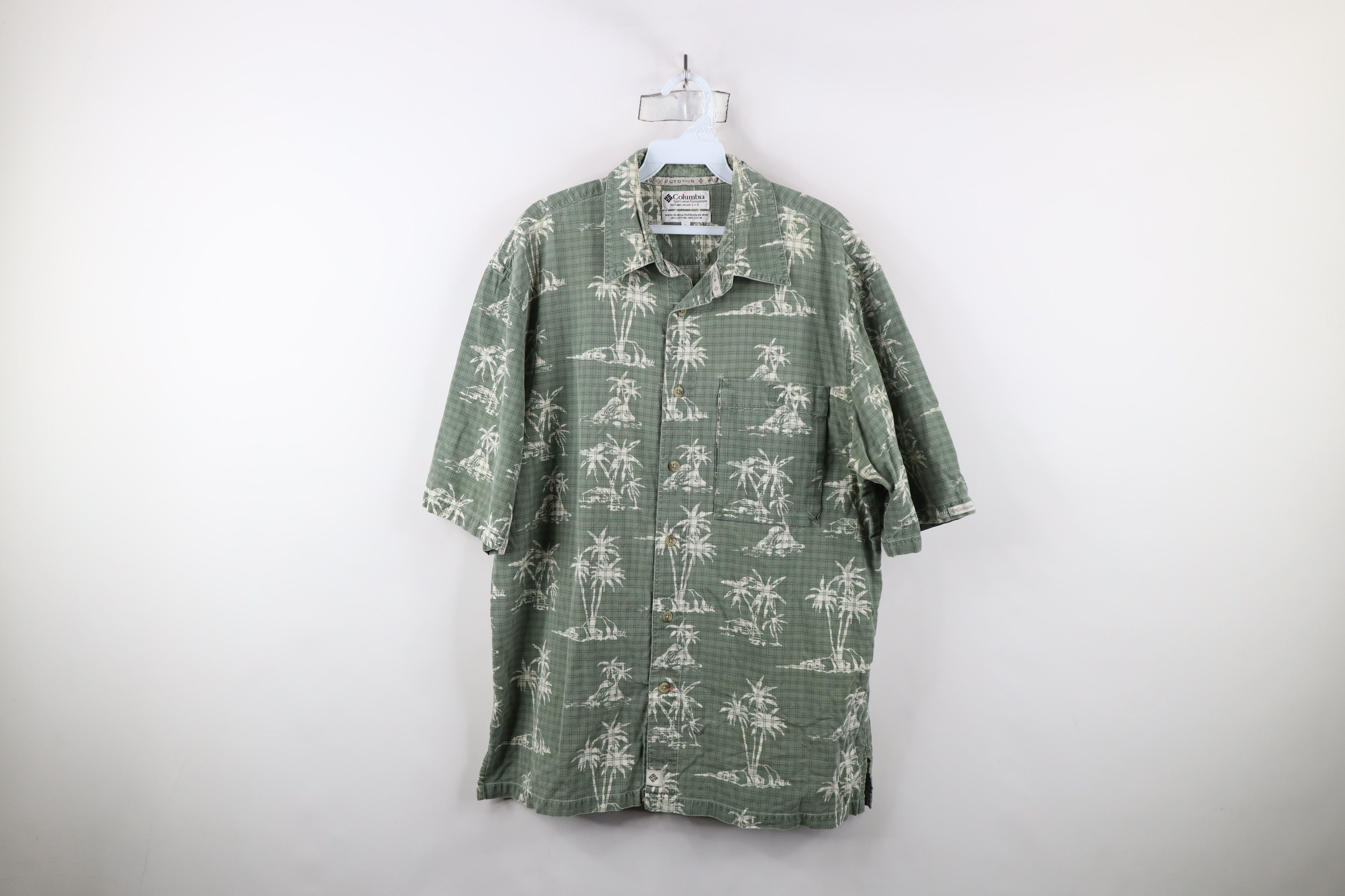 Columbia × Vintage Vintage Columbia Palm Tree Hawaiian Beach Button Shirt Size US L / EU 52-54 / 3 - 1 Thumbnail