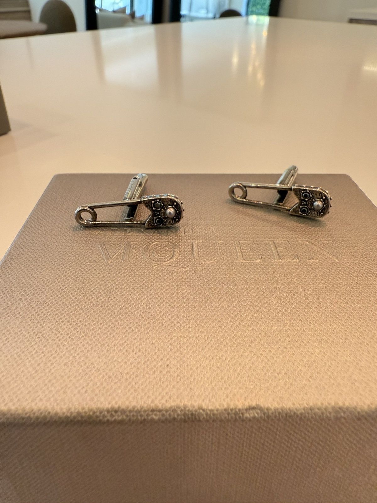 Alexander McQueen 100% Silver SAFETY PIN CUFFLINKS-Alexander Mcqueen Size ONE SIZE - 10 Thumbnail