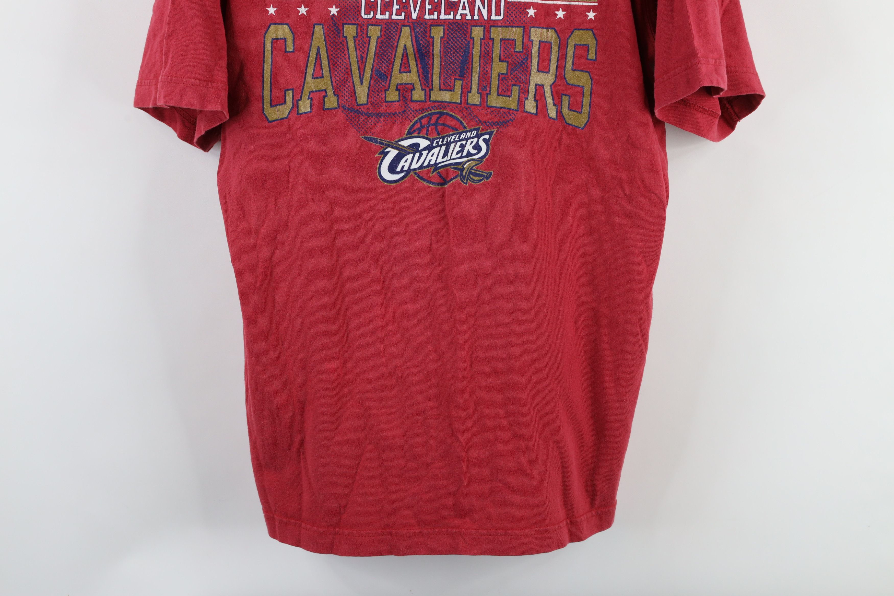 Vintage Vintage Y2K Cleveland Cavaliers Basketball T-Shirt Red Size US M / EU 48-50 / 2 - 3 Thumbnail