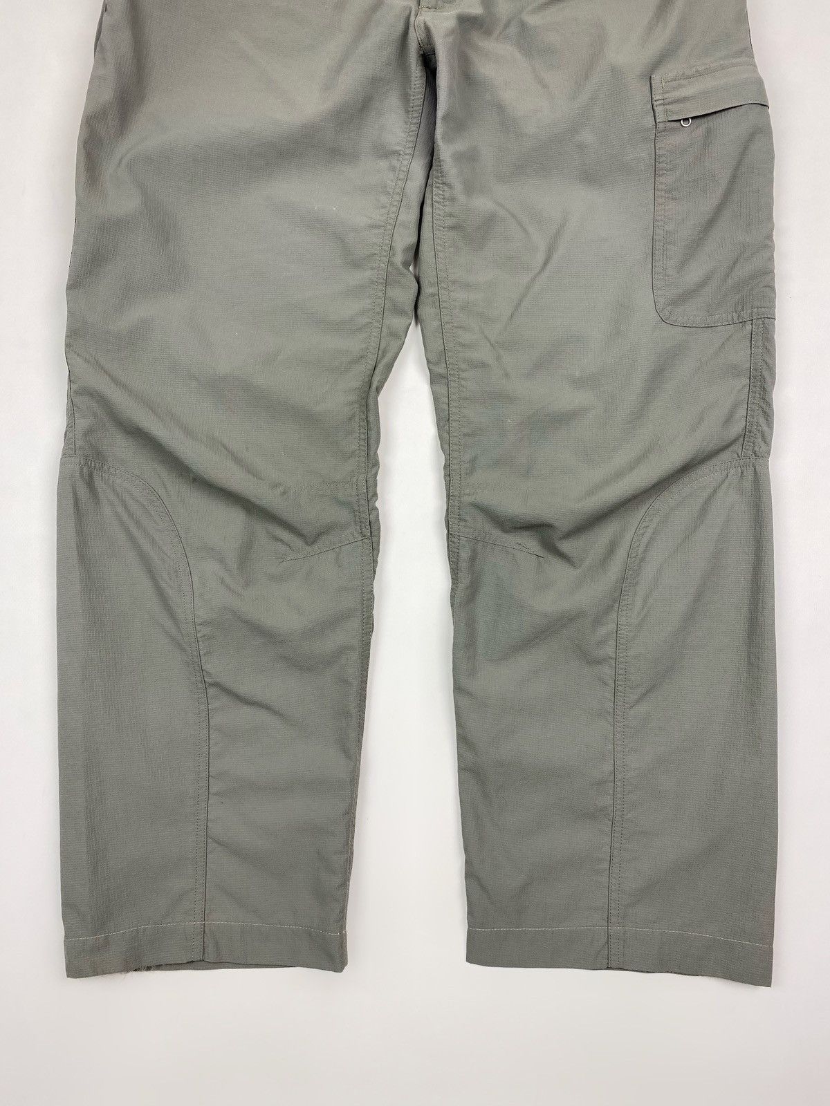 Patagonia 2000’s Distressed Patagonia Ripstop Nylon Hiking Pants Size US 36 / EU 52 - 7 Thumbnail